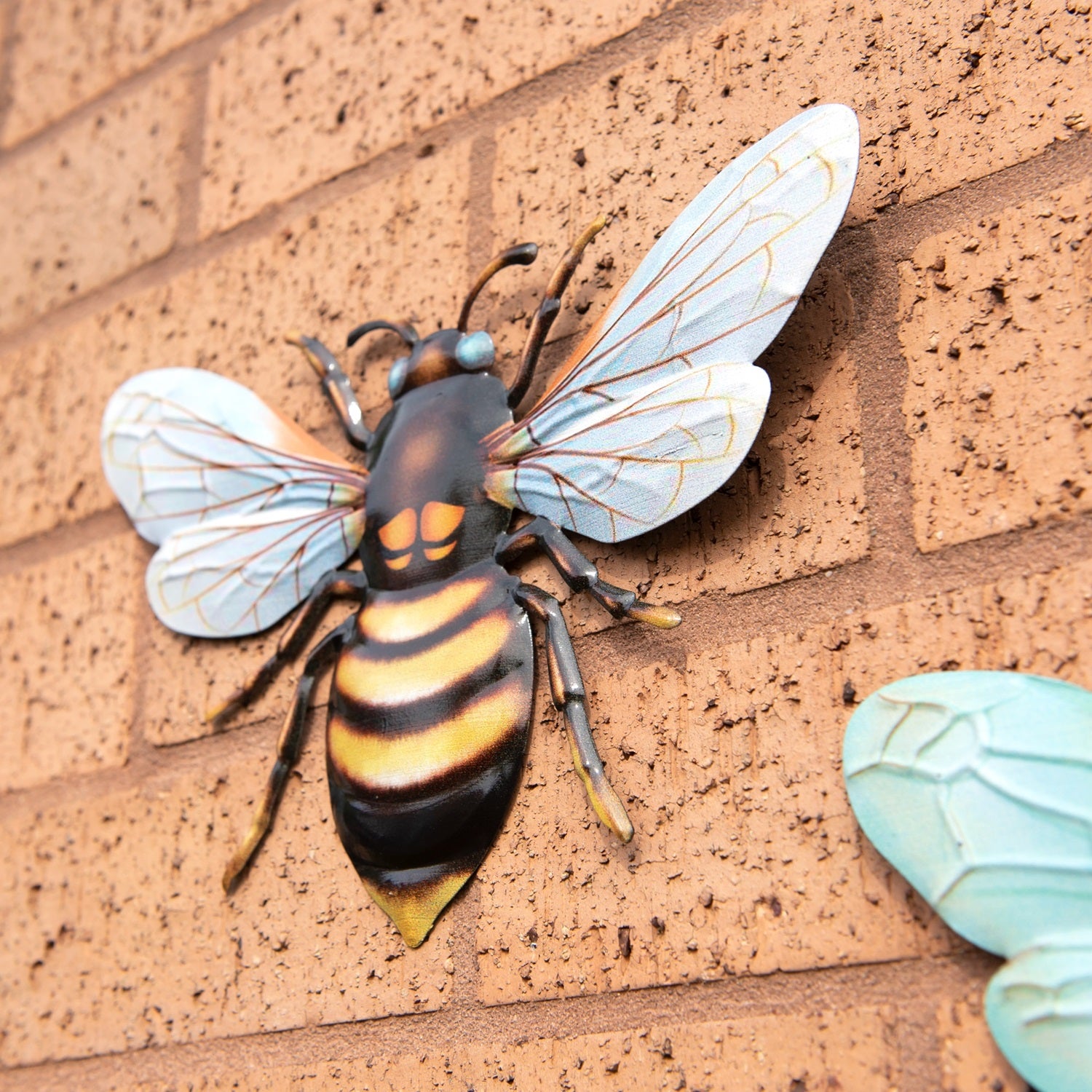 Set Of 3 Metal Bee Wall Decorations