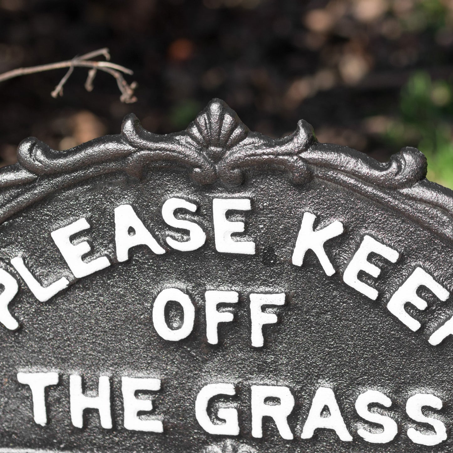 Cast Iron Please Keep Off The Grass Sign