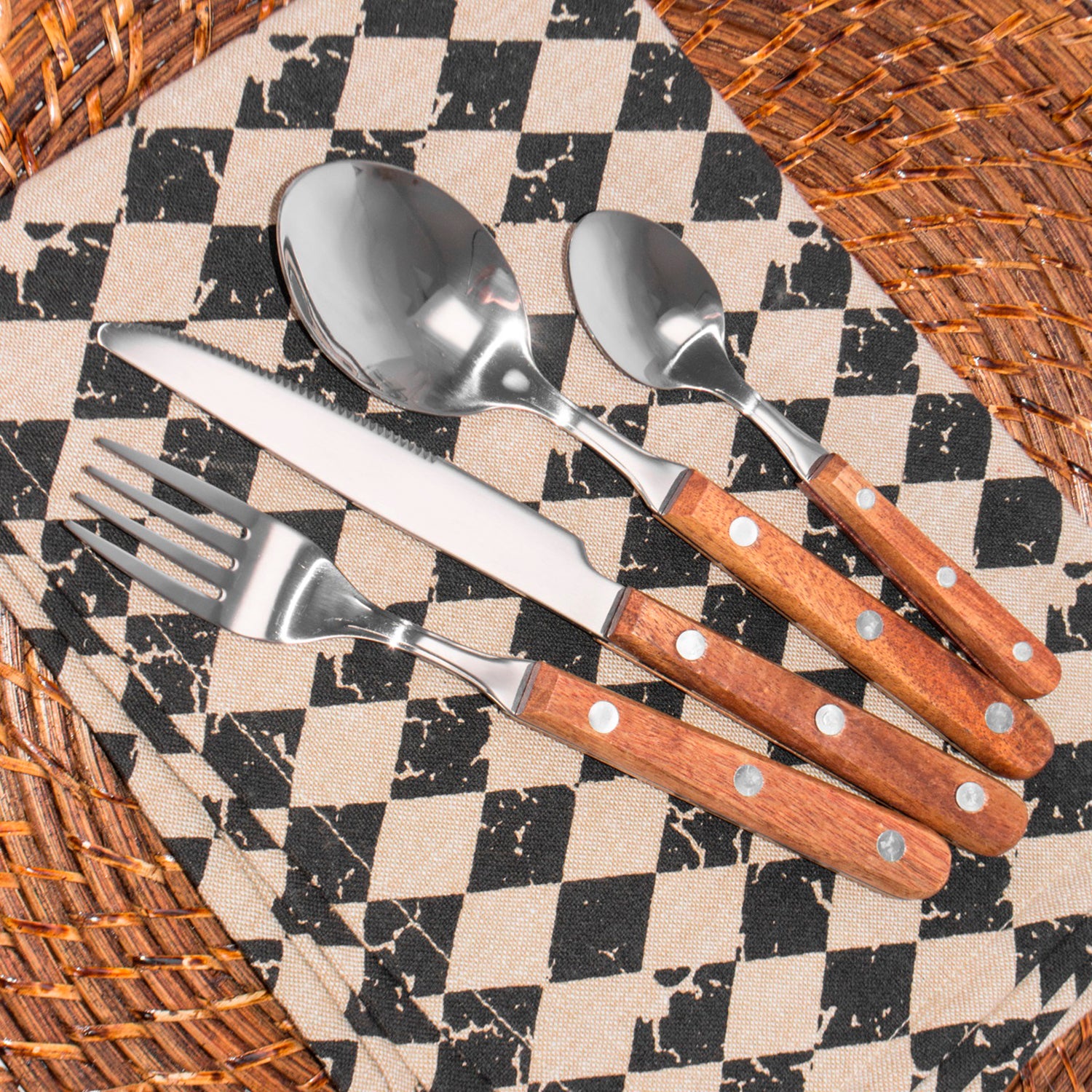 Mikasa Drift 16 Piece Wood Handle Cutlery Set