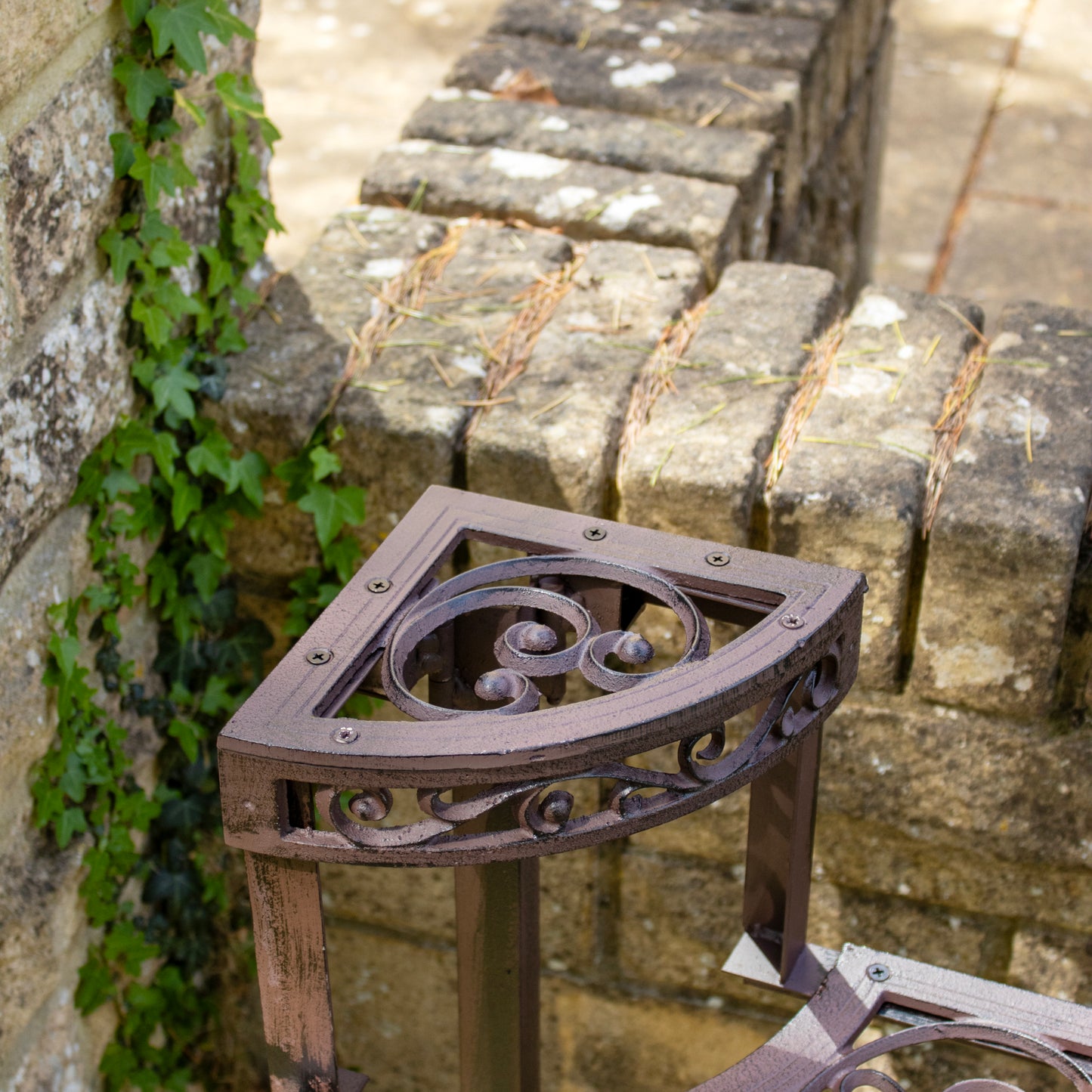 Cast Iron Scroll Corner Plant Stand