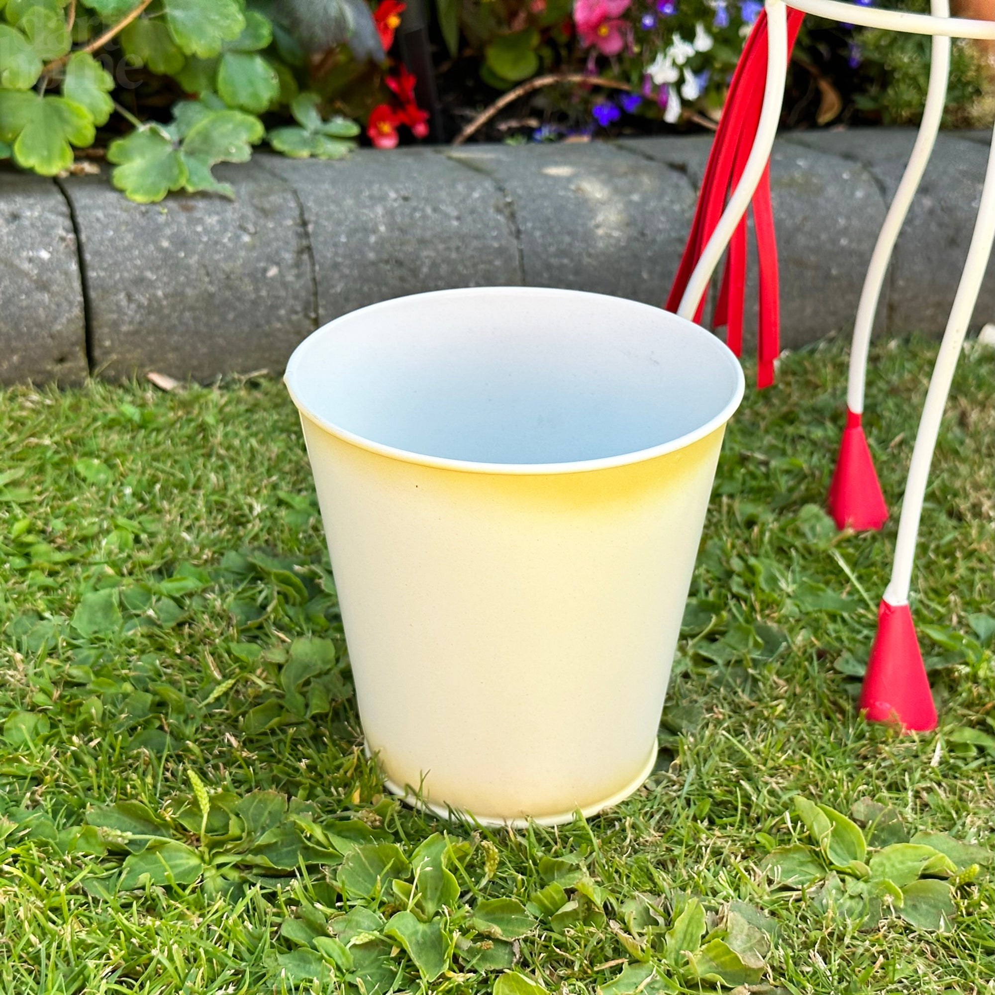 Einhorn-Pflanzgefäß-Ornament aus Metall