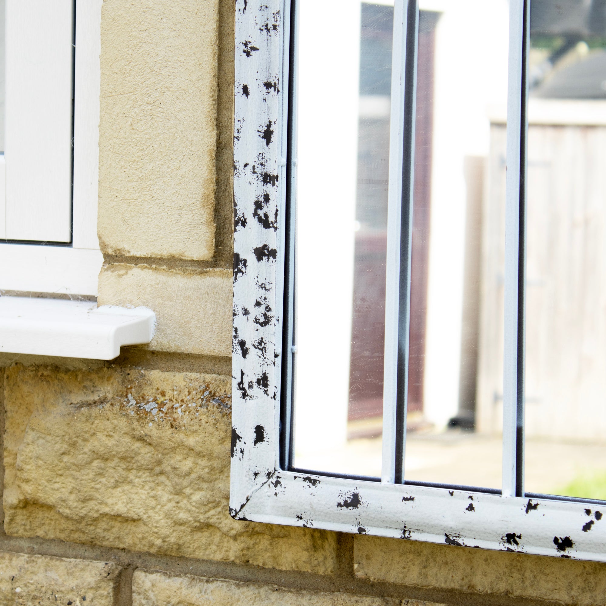 White 73cm Vintage Arched Mirror