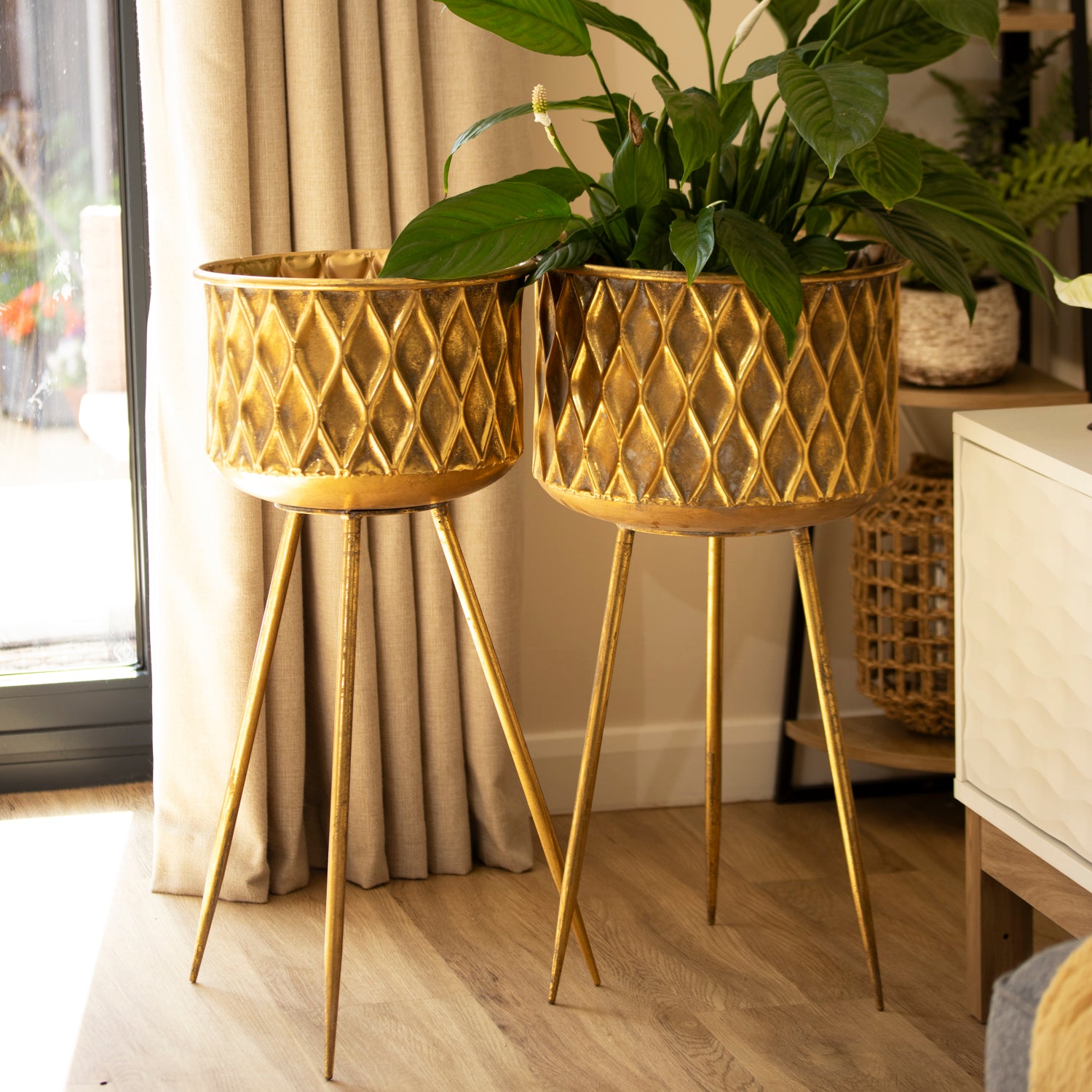 tall gold plant stand indoor Darthome Set Of 2 Gold Metal Plant Stands – Indoor Diamond Planters