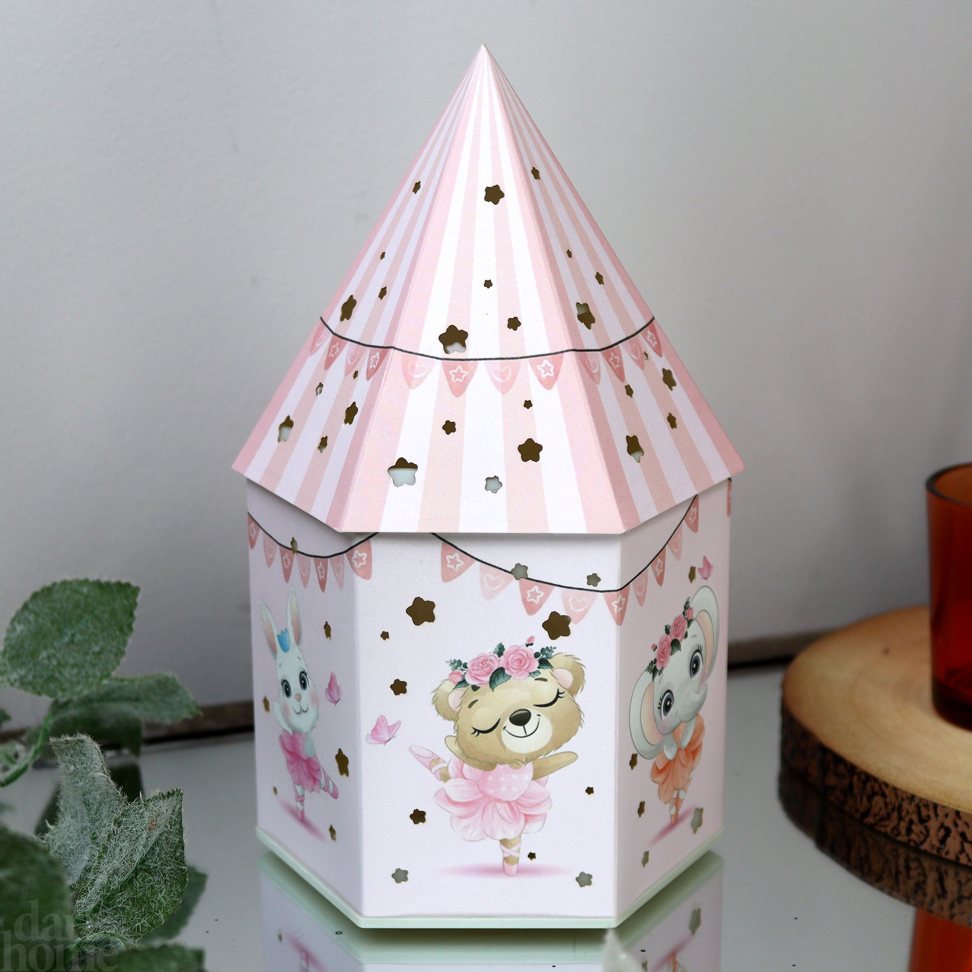 Leuchtendes Tier-Ballerina-Haus