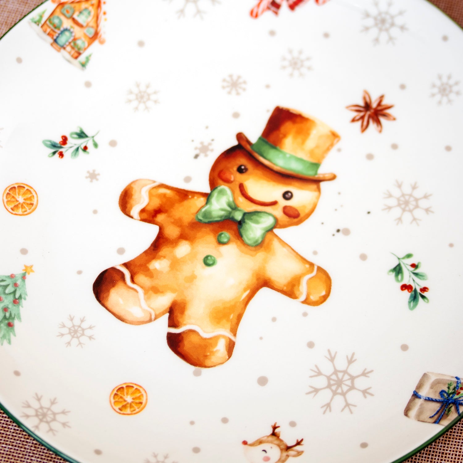 Set Of 4 Gingerbread Man Dinner Plates