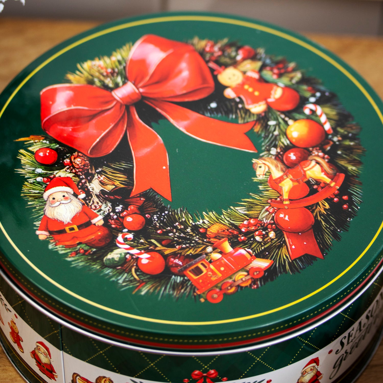 Set of 3 Festive Christmas Nesting Cake Tins
