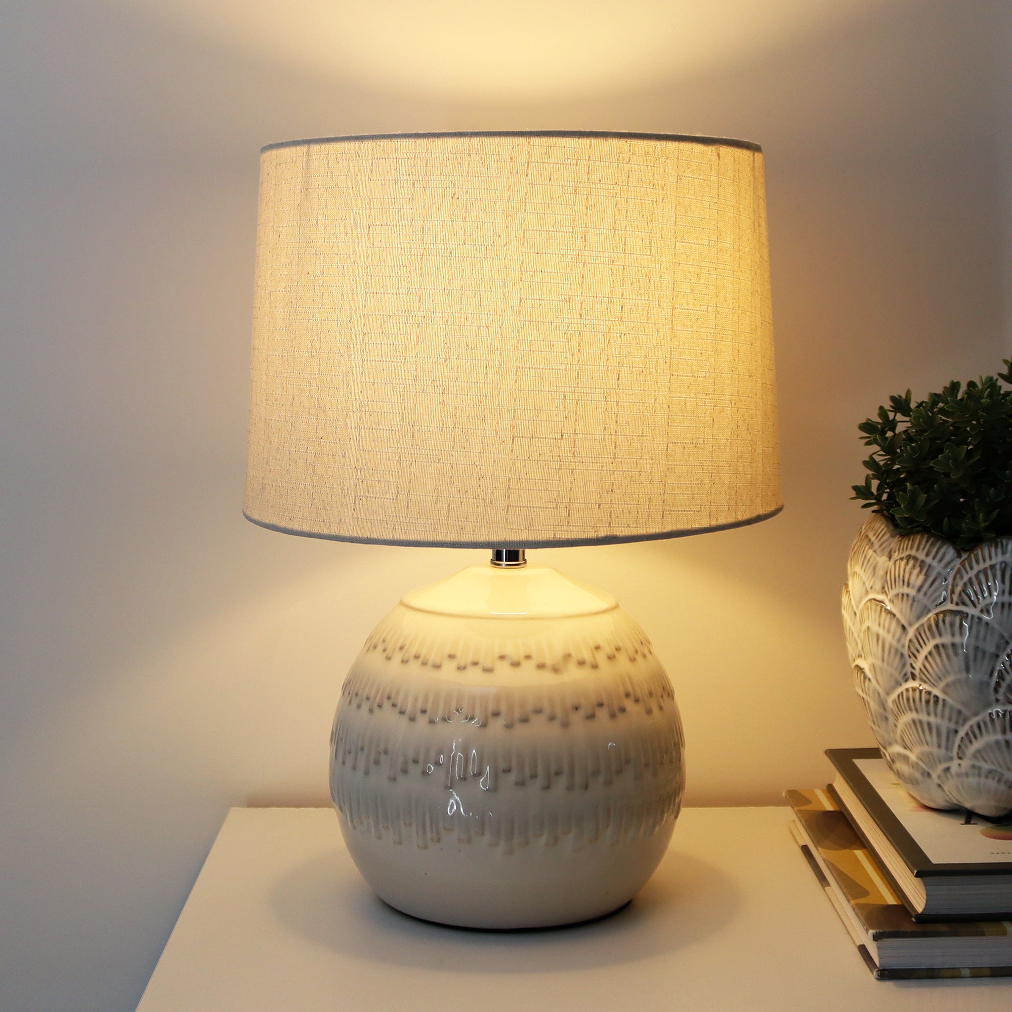 Off White Melting Pattern Table Lamp