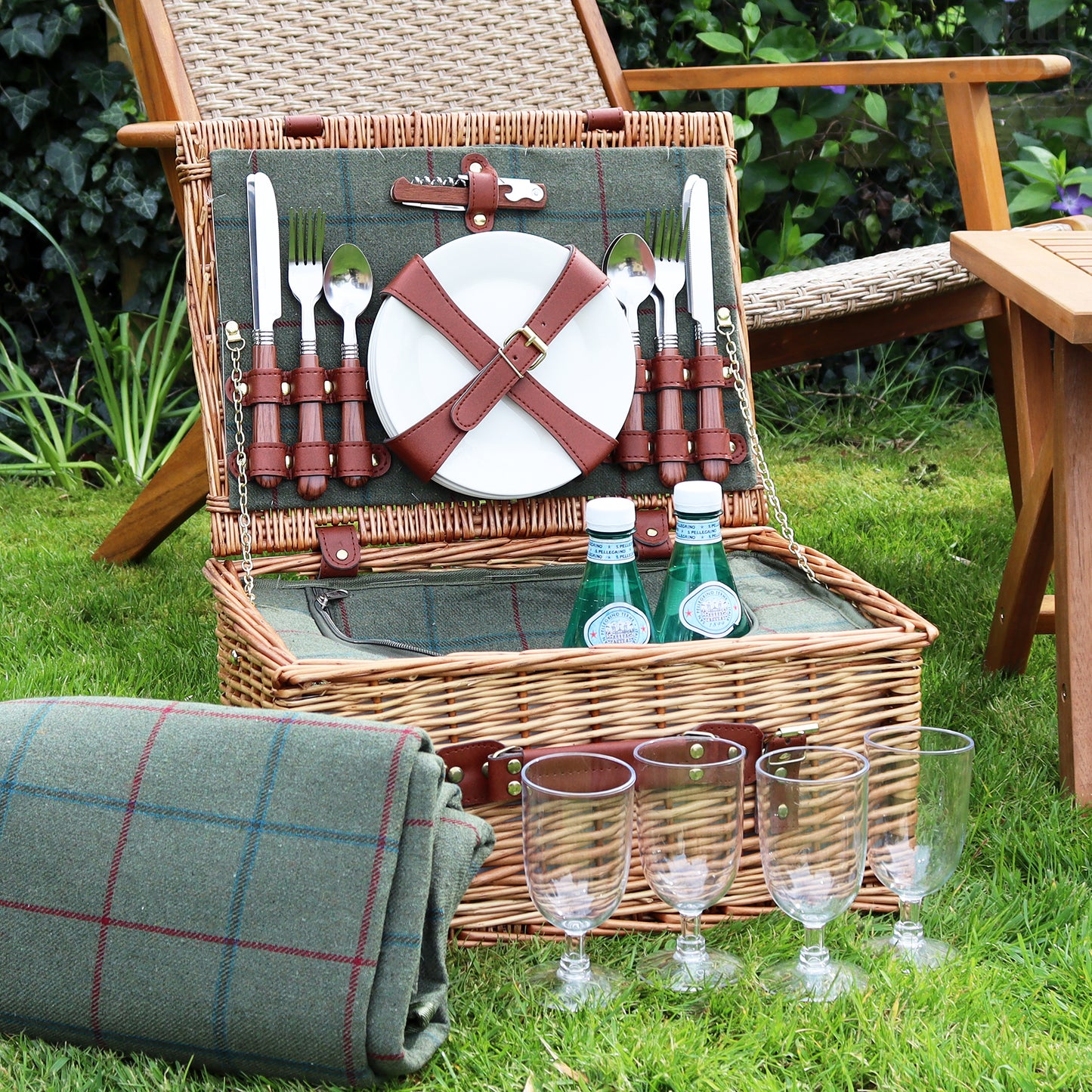 4 Person Fitted Green Tweed Wicker Picnic Basket