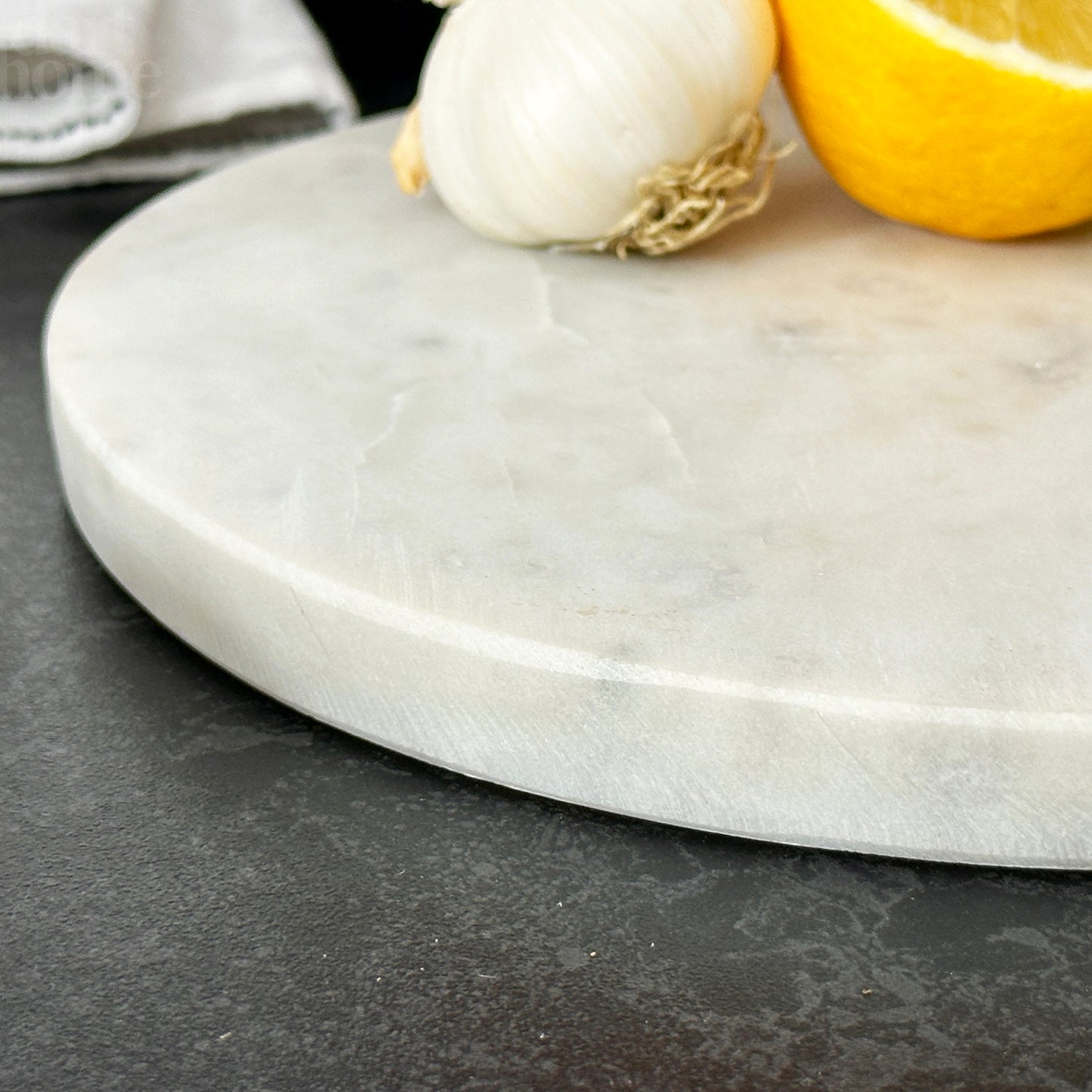 White Round Marble Board