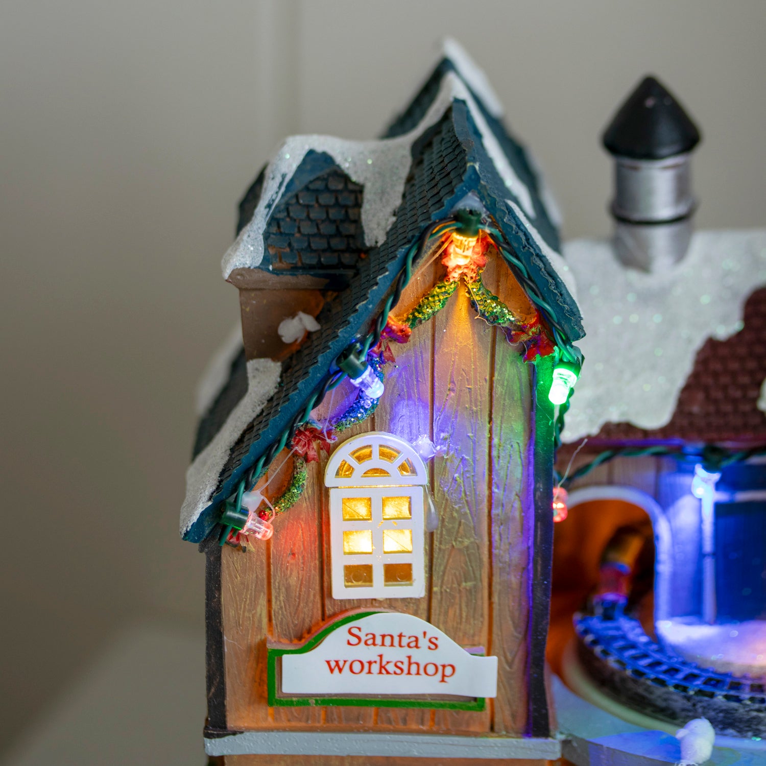 Light Up Santas Workshop Christmas Scene
