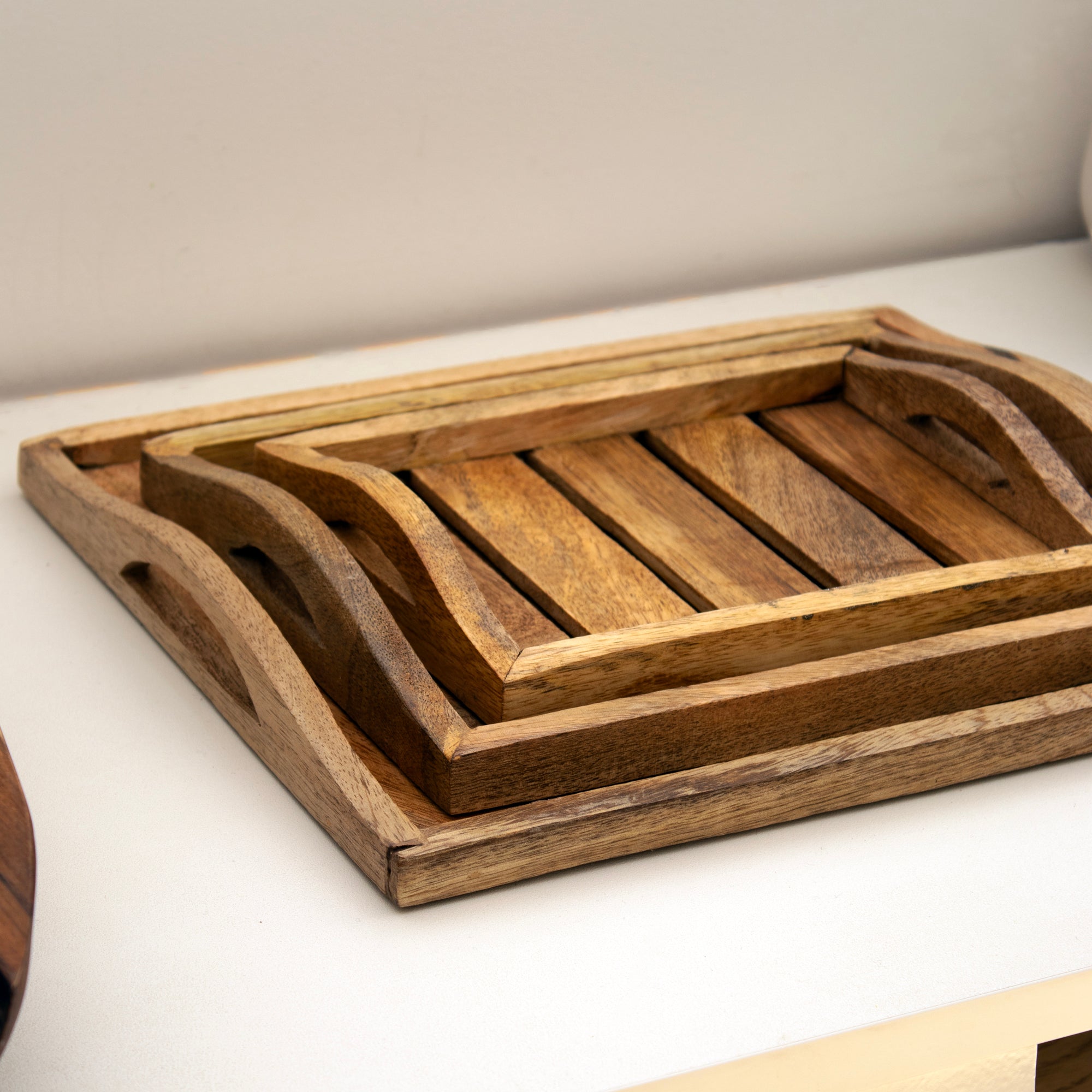 Set Of 3 Light Wood Handled Serving Trays