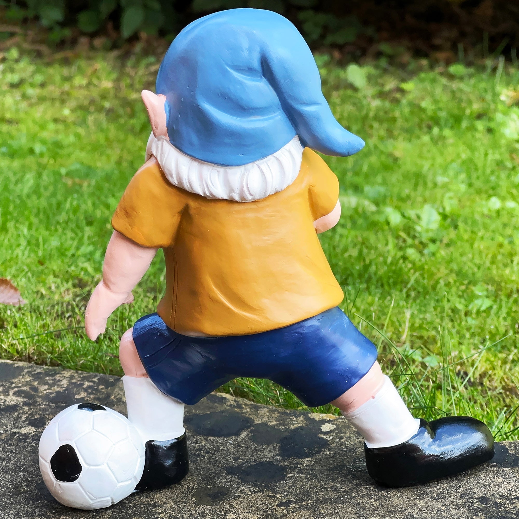 Gelber Top-Fußballer-Zwerg