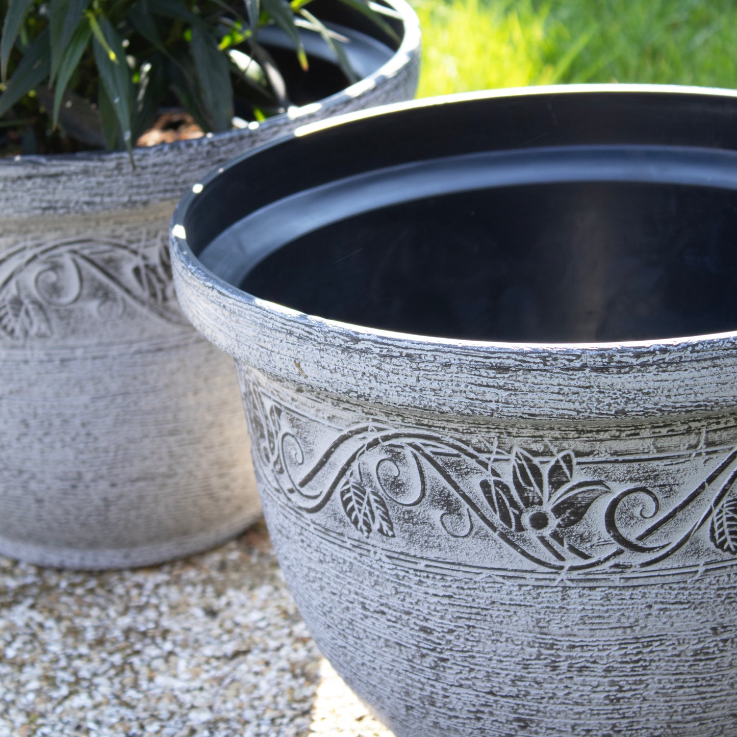 White Round Celtic Scroll Planter