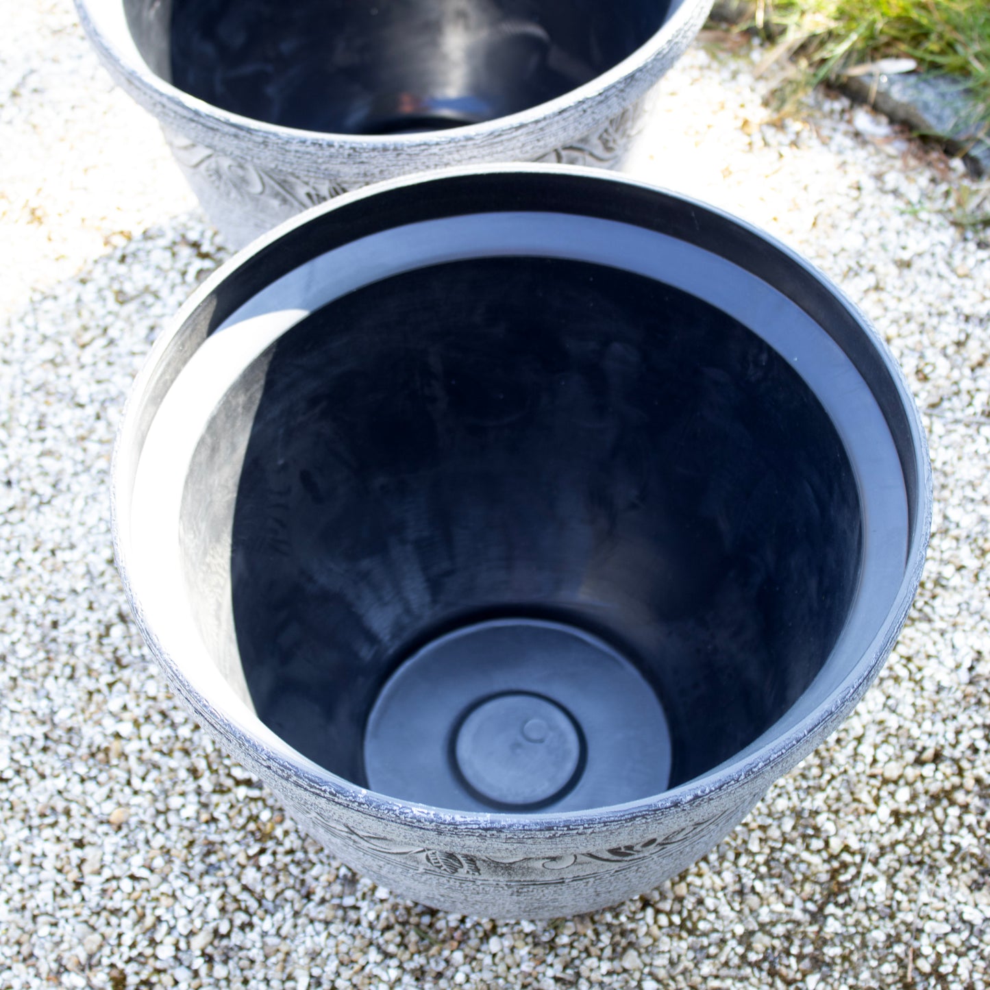 White Round Celtic Scroll Planter