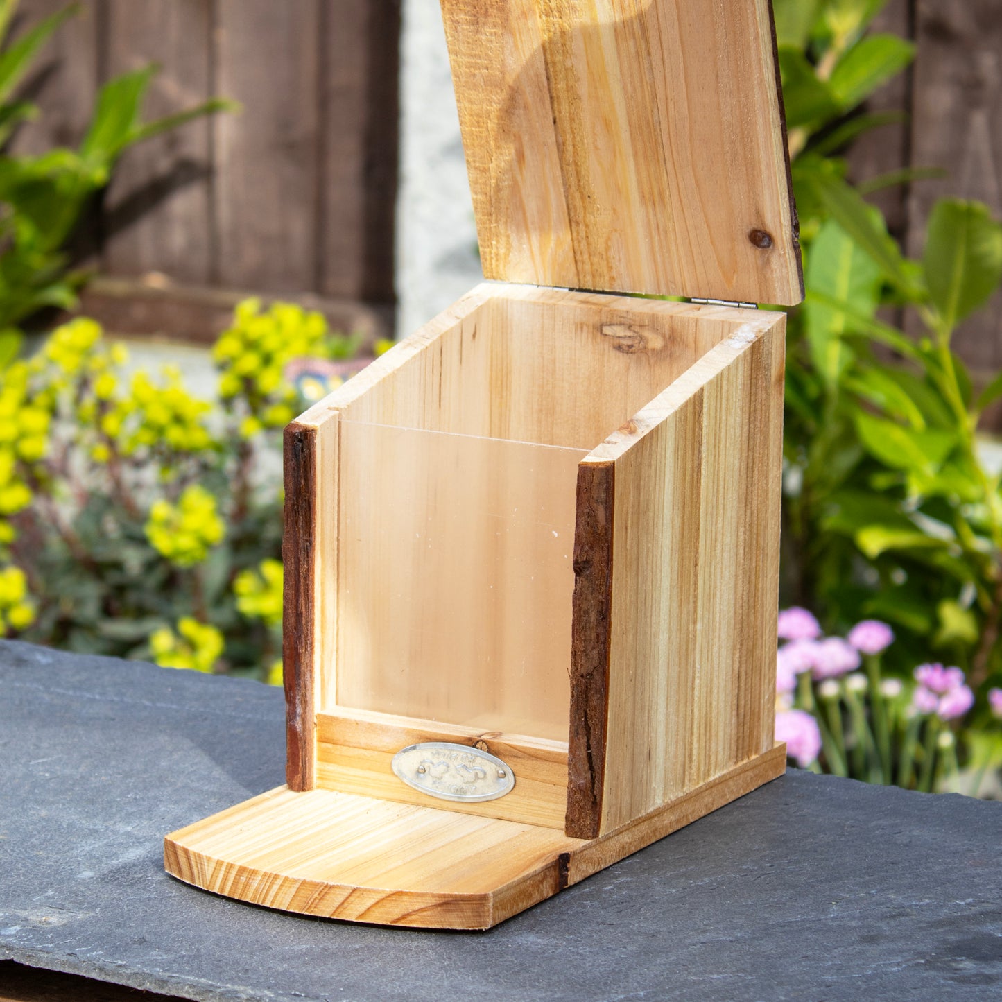 Bark Roof Wood Squirrel Feeder