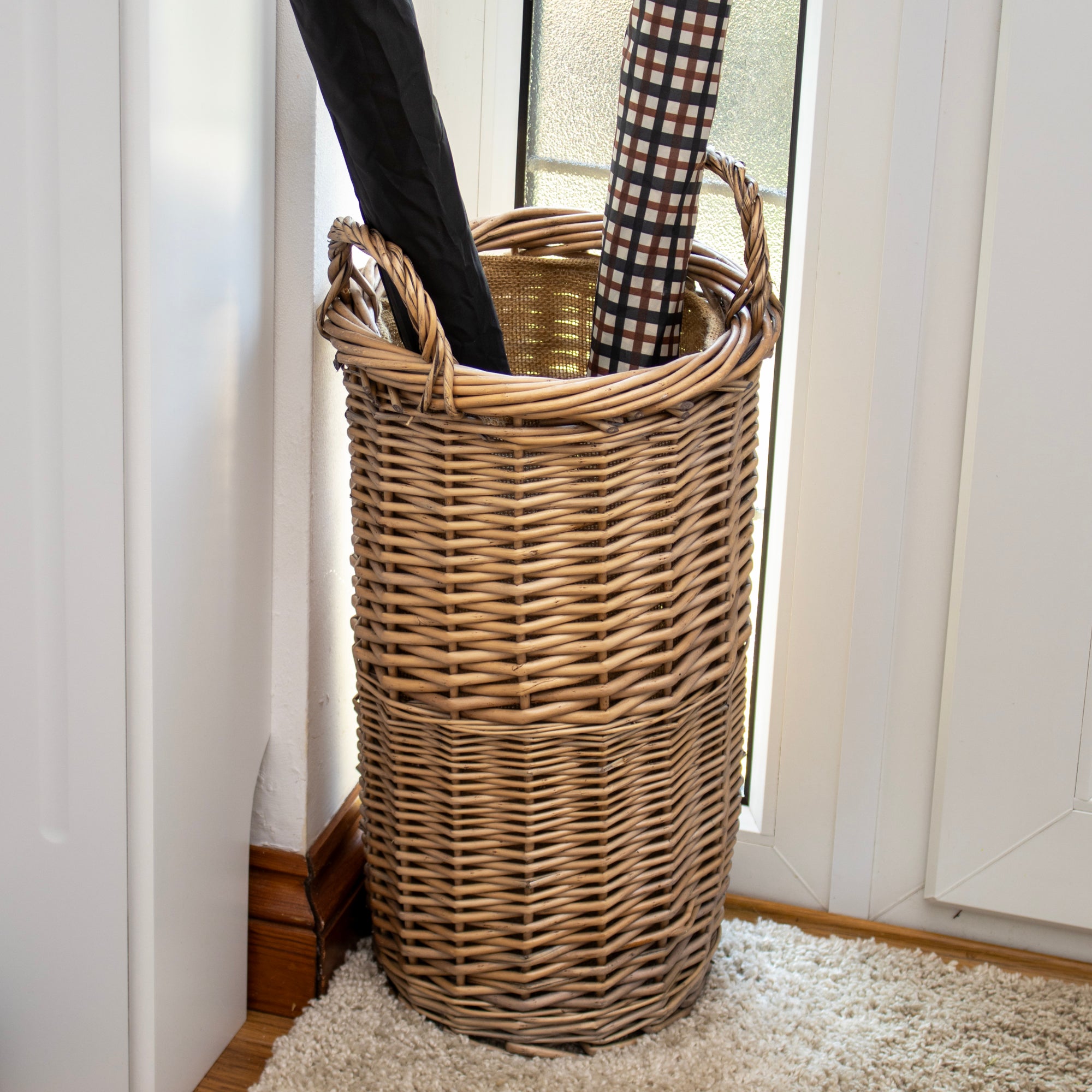 Antique Wash Willow Umbrella Stand