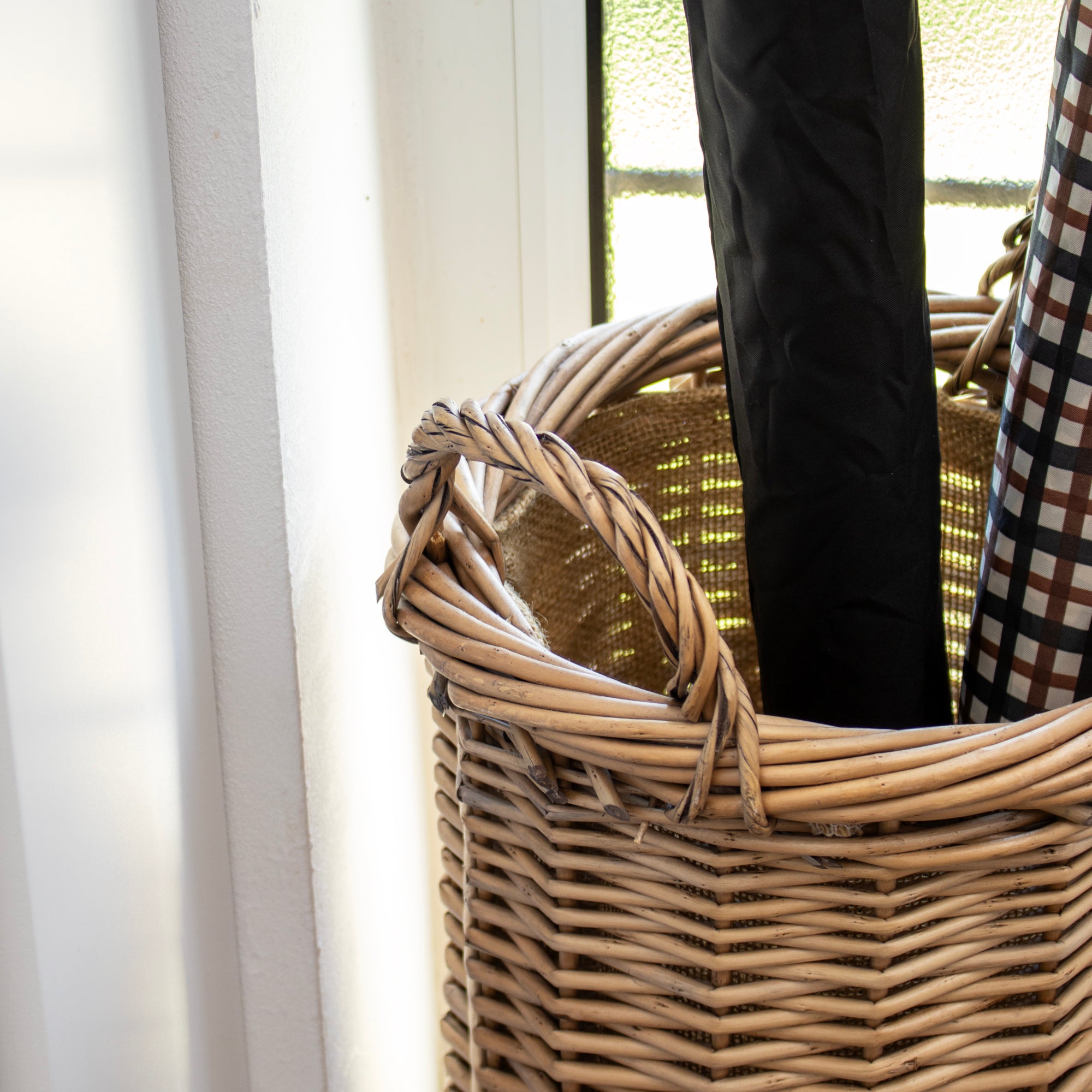 Antique Wash Willow Umbrella Stand