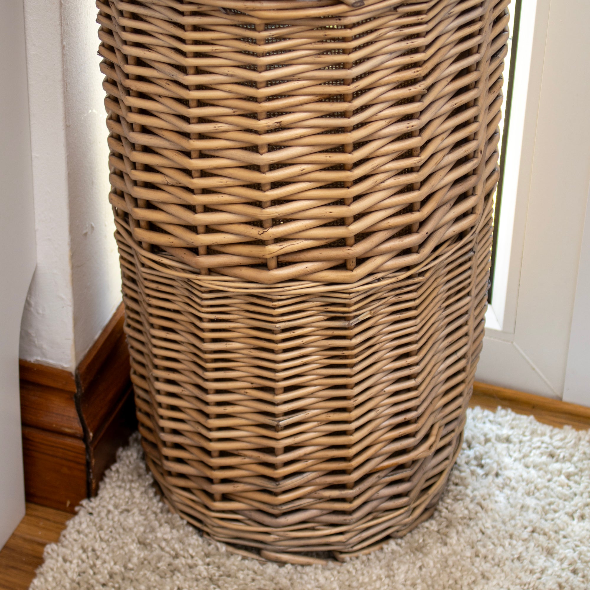 Antique Wash Willow Umbrella Stand