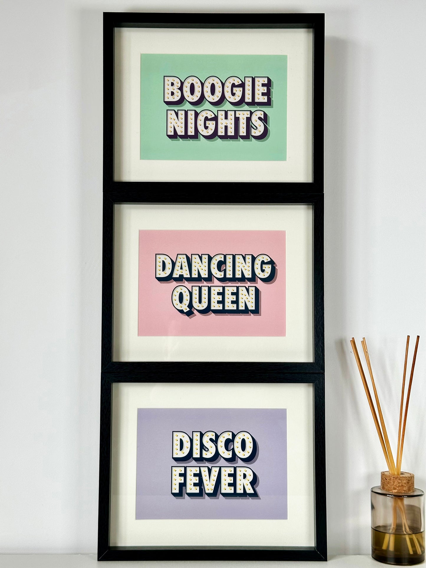 Retro Boogie Nights gerahmte Wandkunst