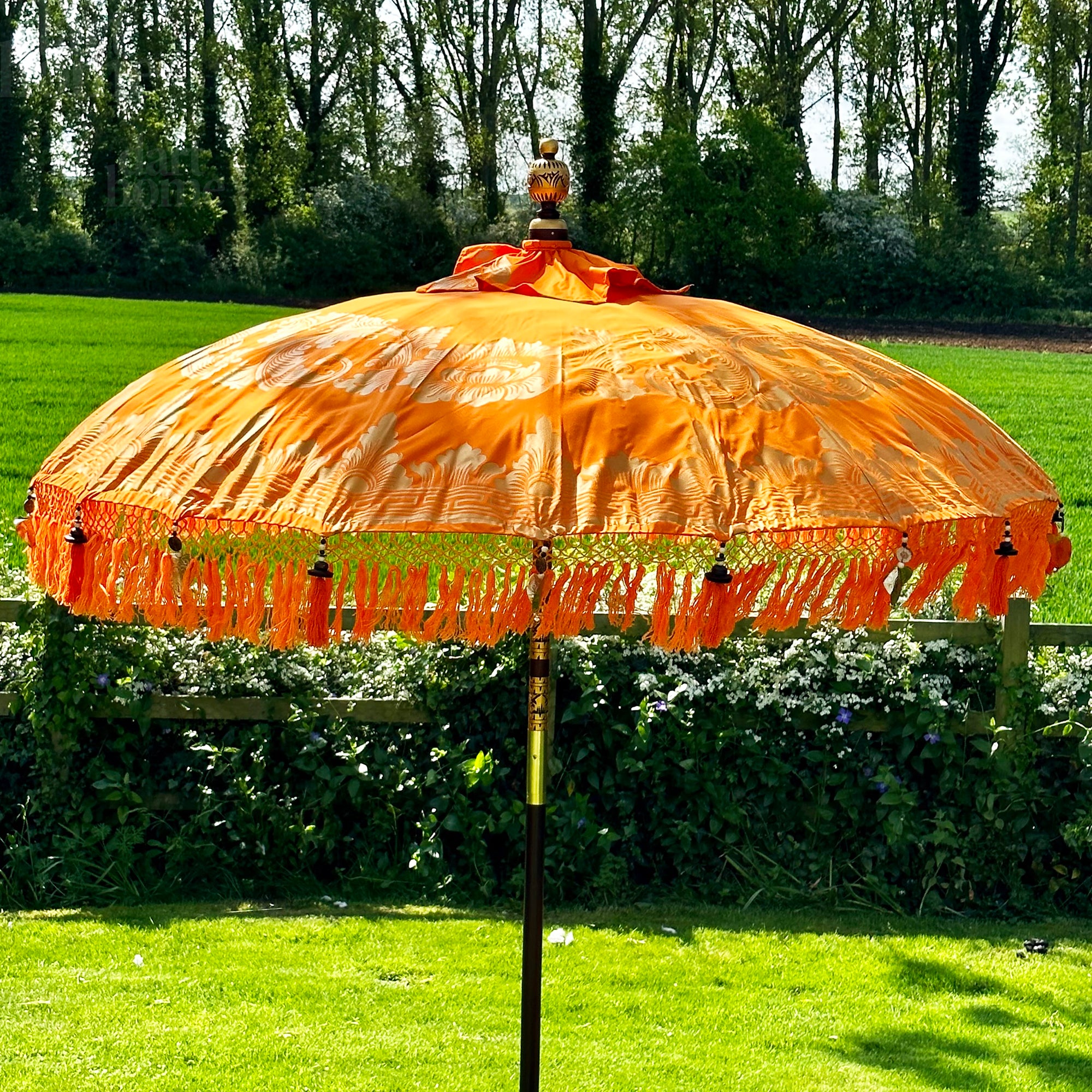 Orangefarbener und goldener Bali-Sonnenschirm, 2 m