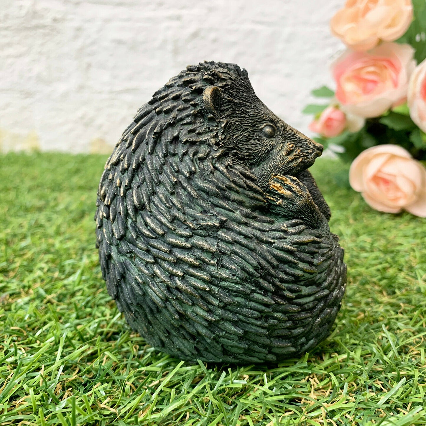 Bronzene Baby-Igel-Figur