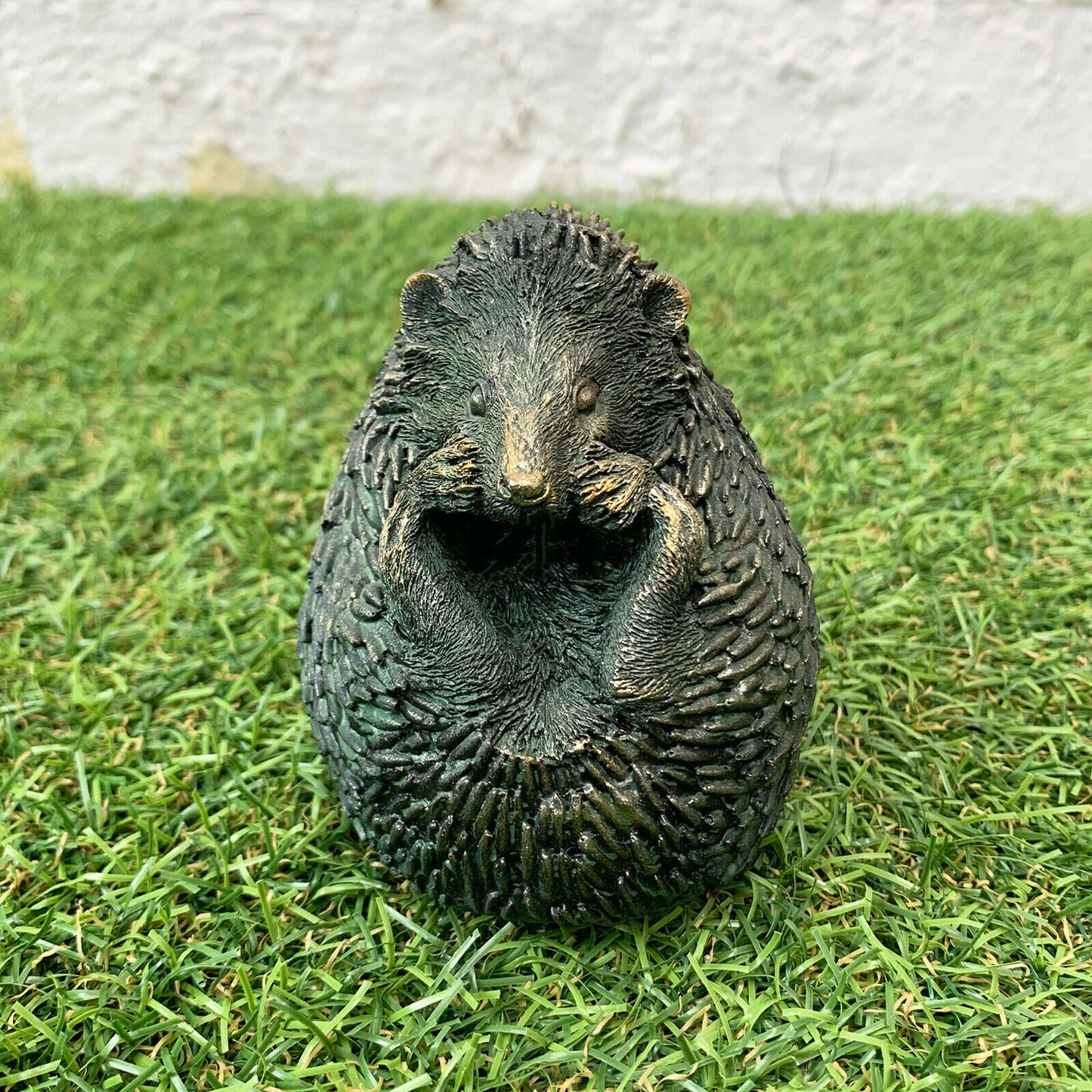 Bronzene Baby-Igel-Figur
