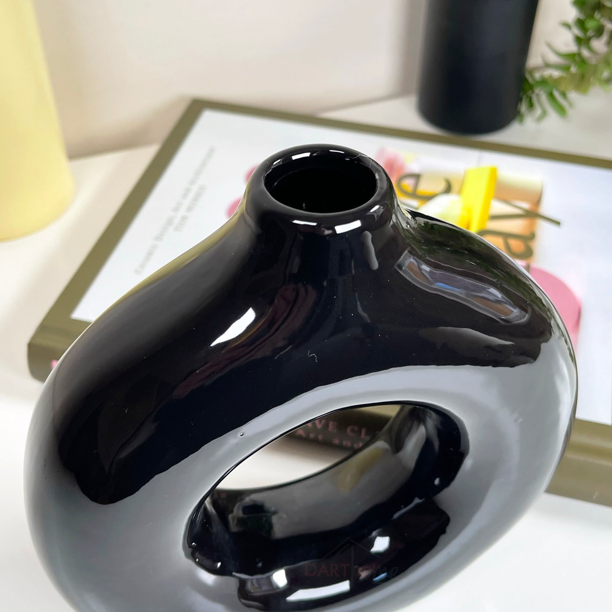Schwarze Donut-Vase aus Keramik