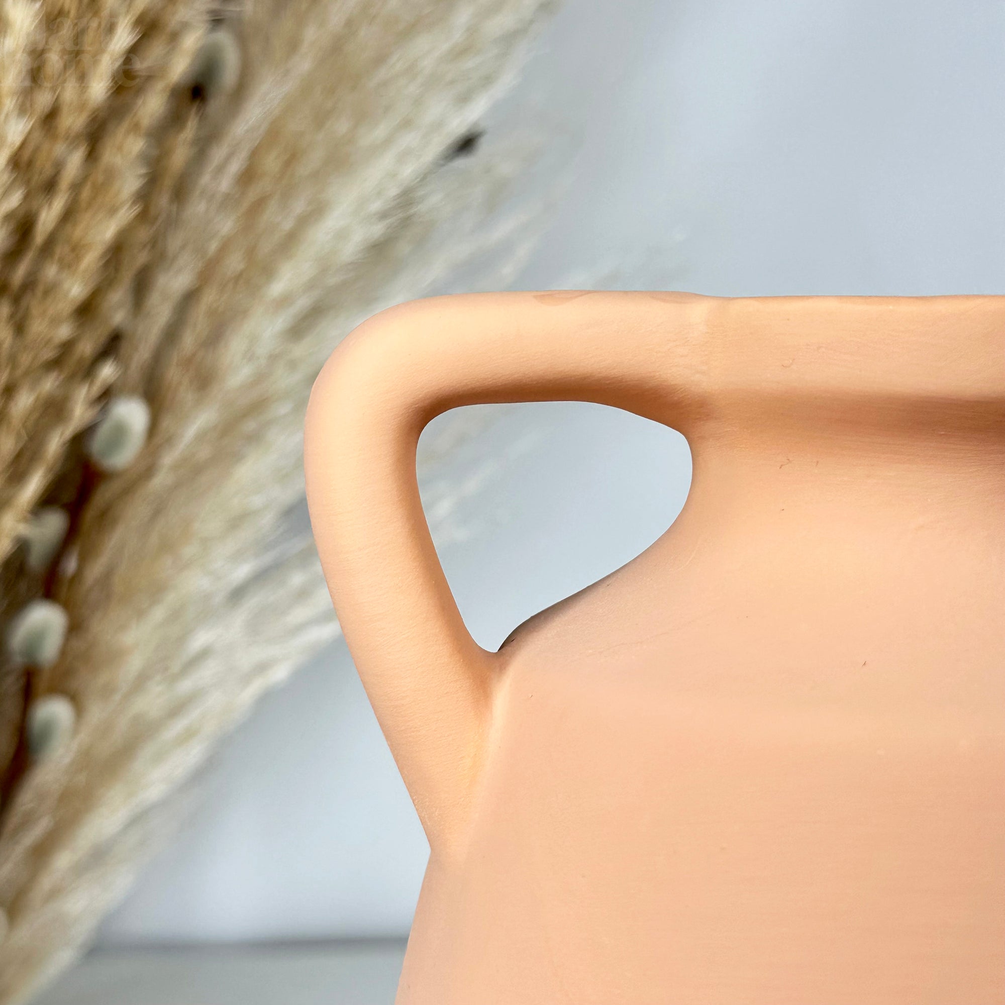 Terrakotta-Flaschenvase mit Griff