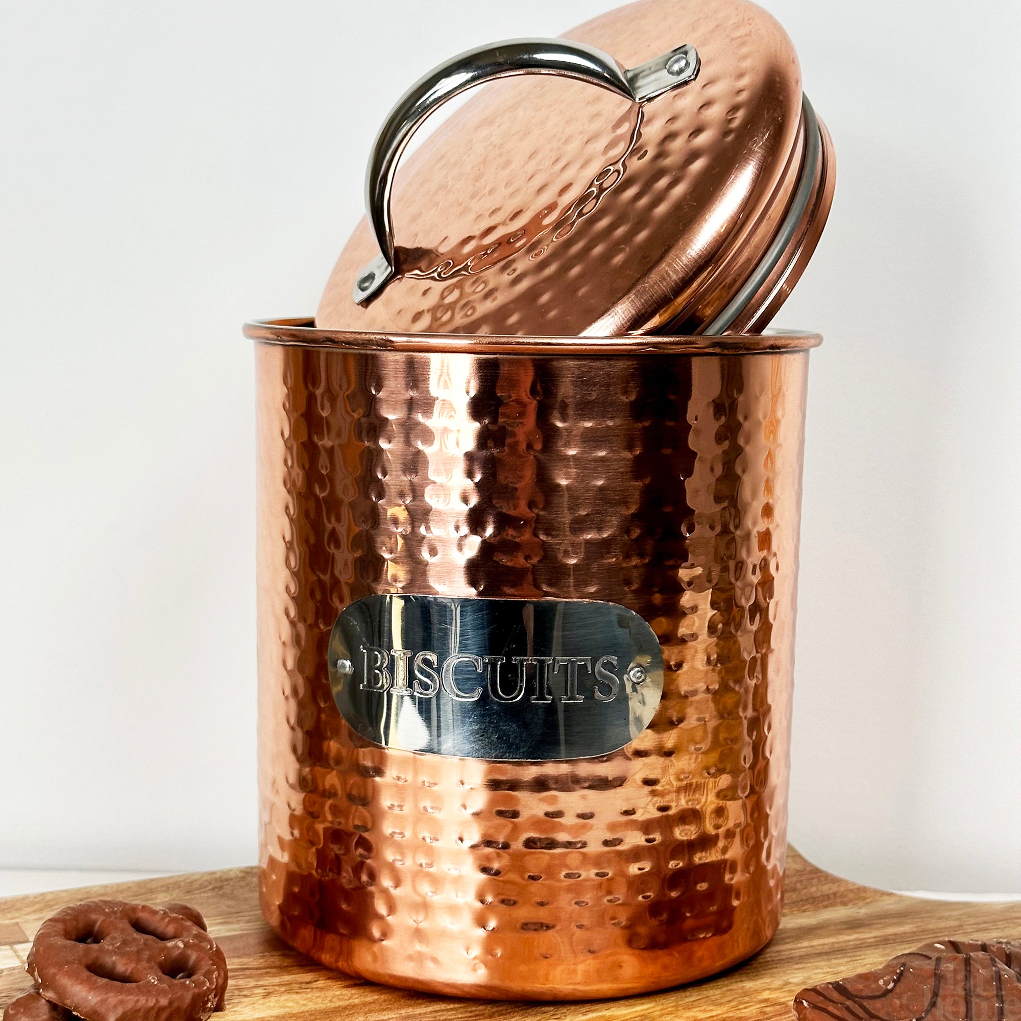 Darthome Hammered Copper Biscuit Tin 14x19x14cm – Darthome Limited