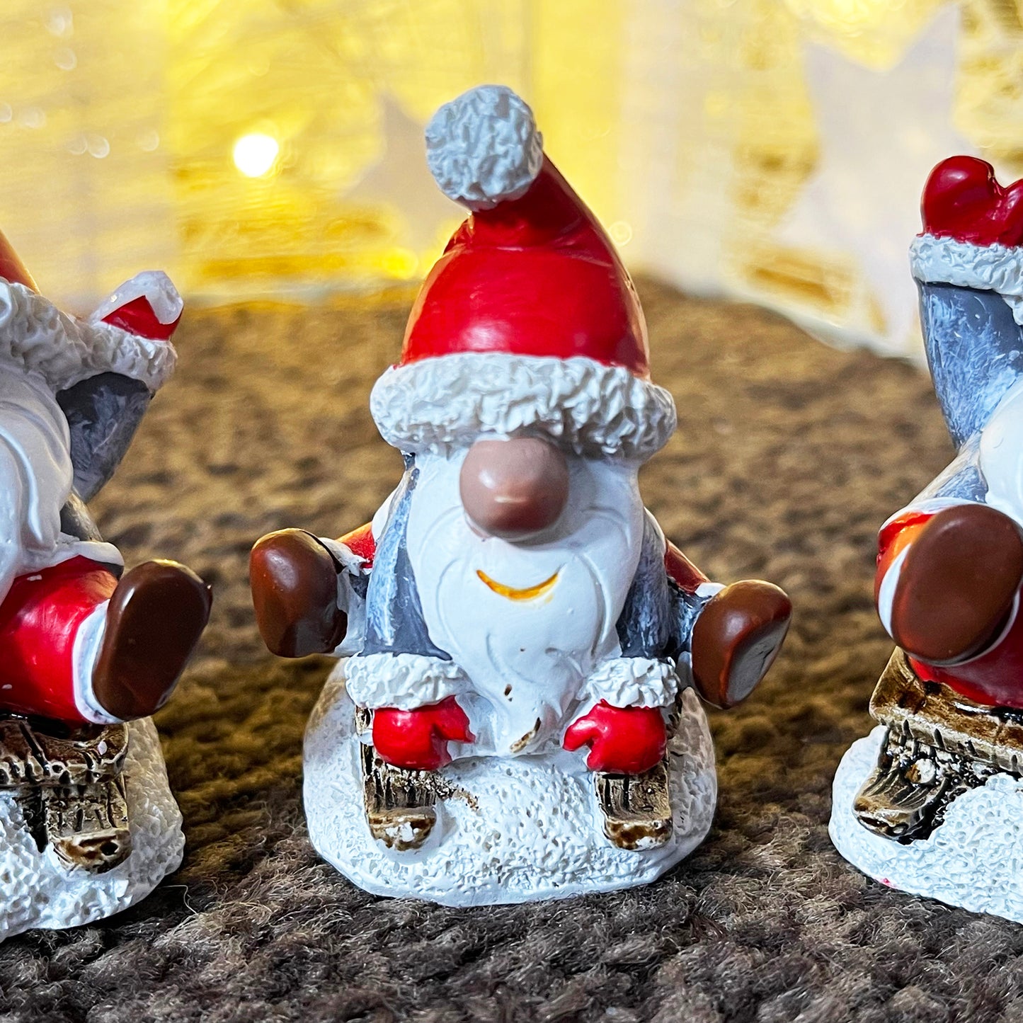 Verspieltes Miniatur-Weihnachtsmann-Gonks-Set mit 3 Stück