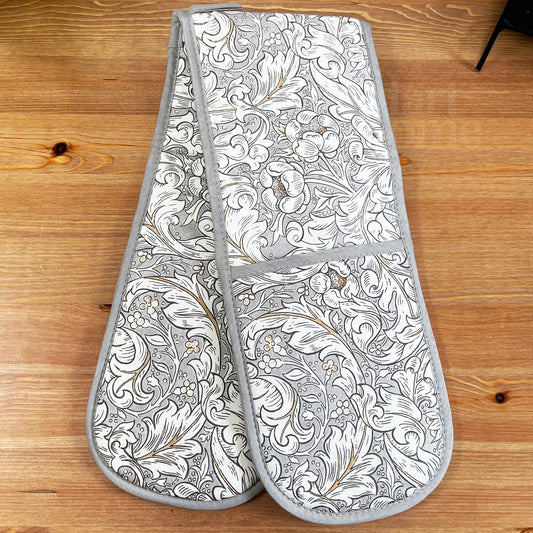 William Morris Bachelors Button Double Oven Glove