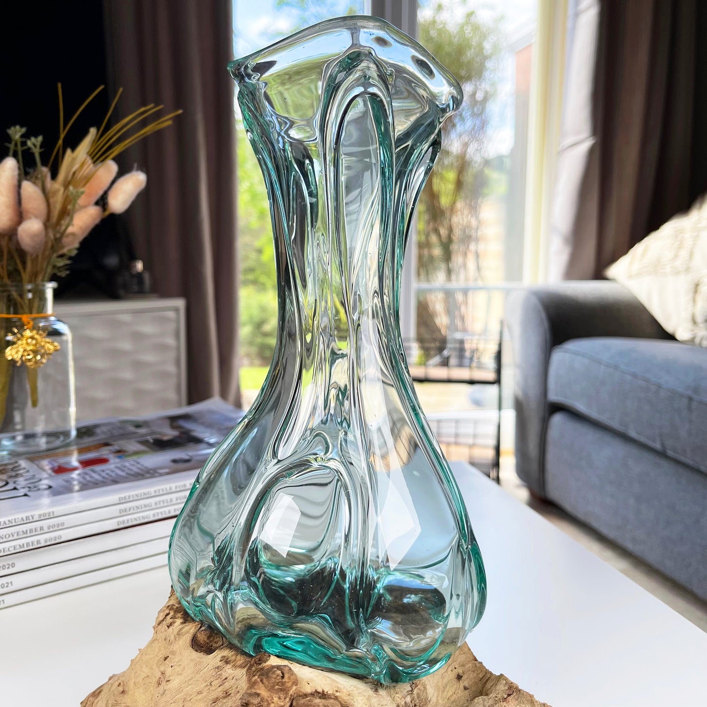 24cm Crinkle Molten Glass Vase On Driftwood Stand