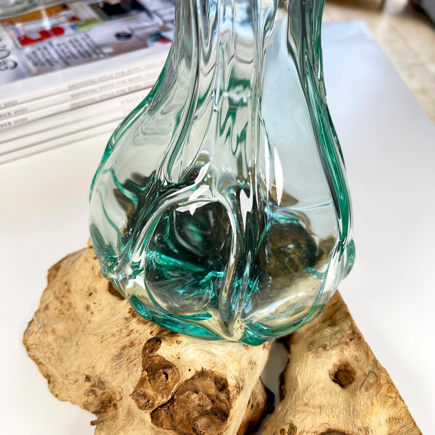 24cm Crinkle Molten Glass Vase On Driftwood Stand