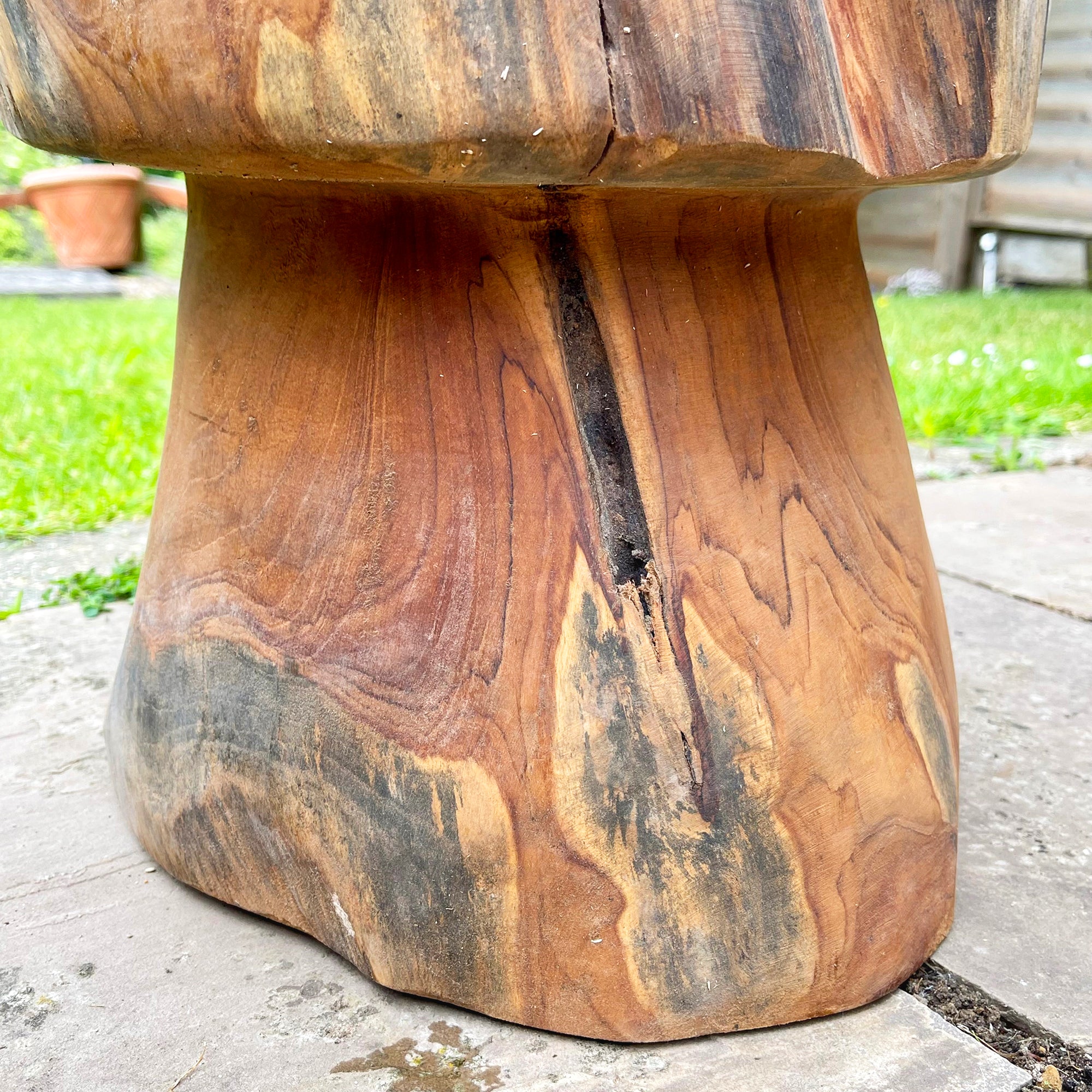 Round Fluted Teak Root Table