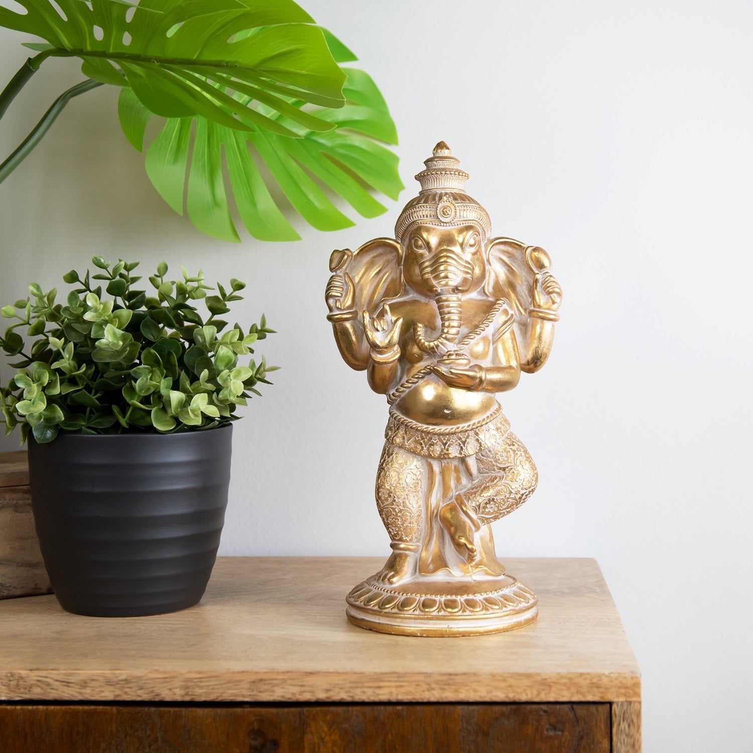 Goldene tanzende Ganesh-Elefant-Skulptur