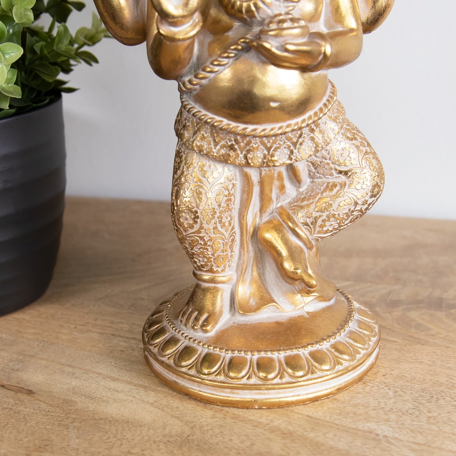 Goldene tanzende Ganesh-Elefant-Skulptur