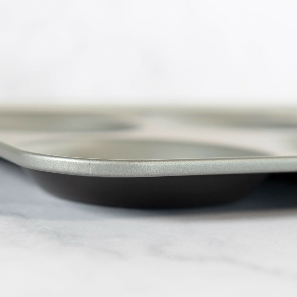Set Of 2 Non-Stick 6 Hole Yorkshire Pudding Trays