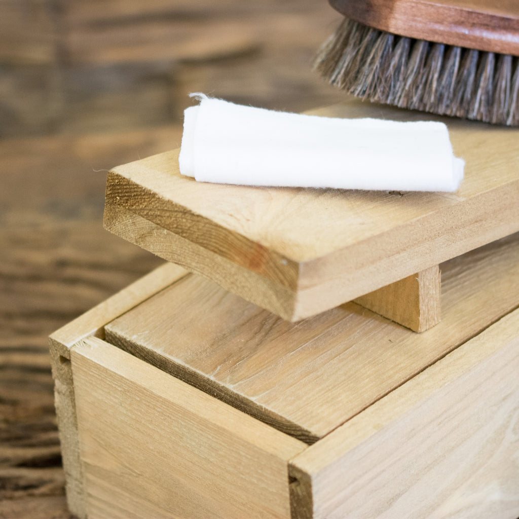 Wooden Boot Cleaning Kit
