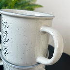 Gesprenkeltes Tassen-Set mit Slogan-Schriftzug, 400 ml