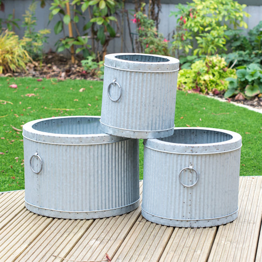 Set of 3 Ribbed Metal Planters