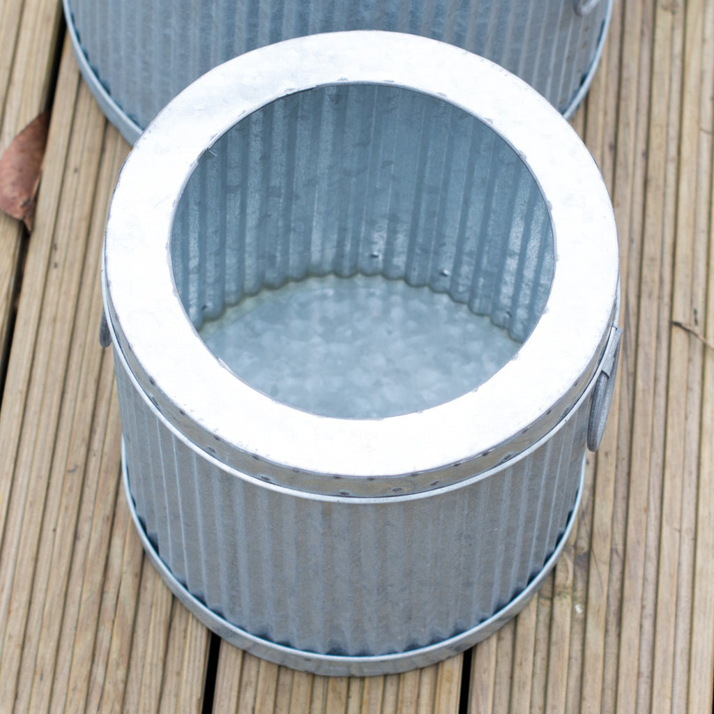 Set of 3 Ribbed Metal Planters