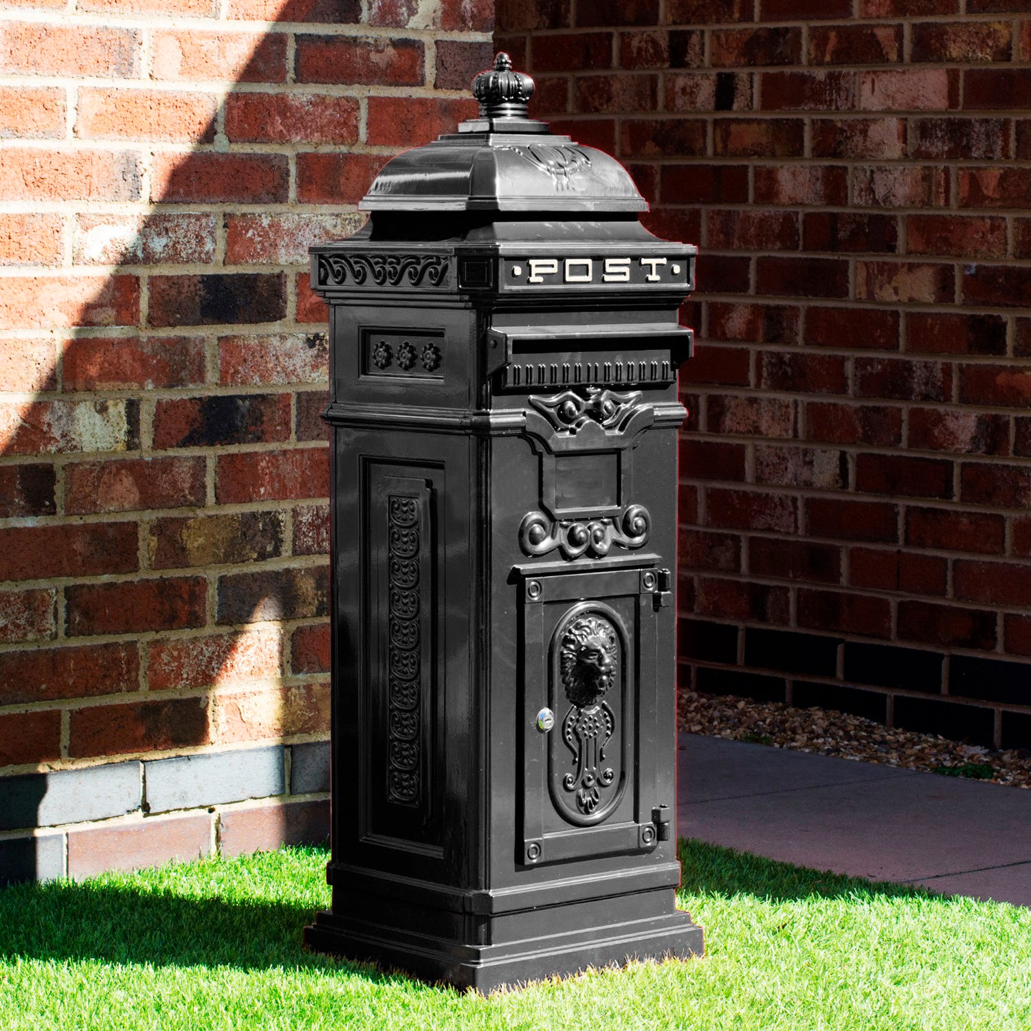 Black Free Standing Victorian Post Box