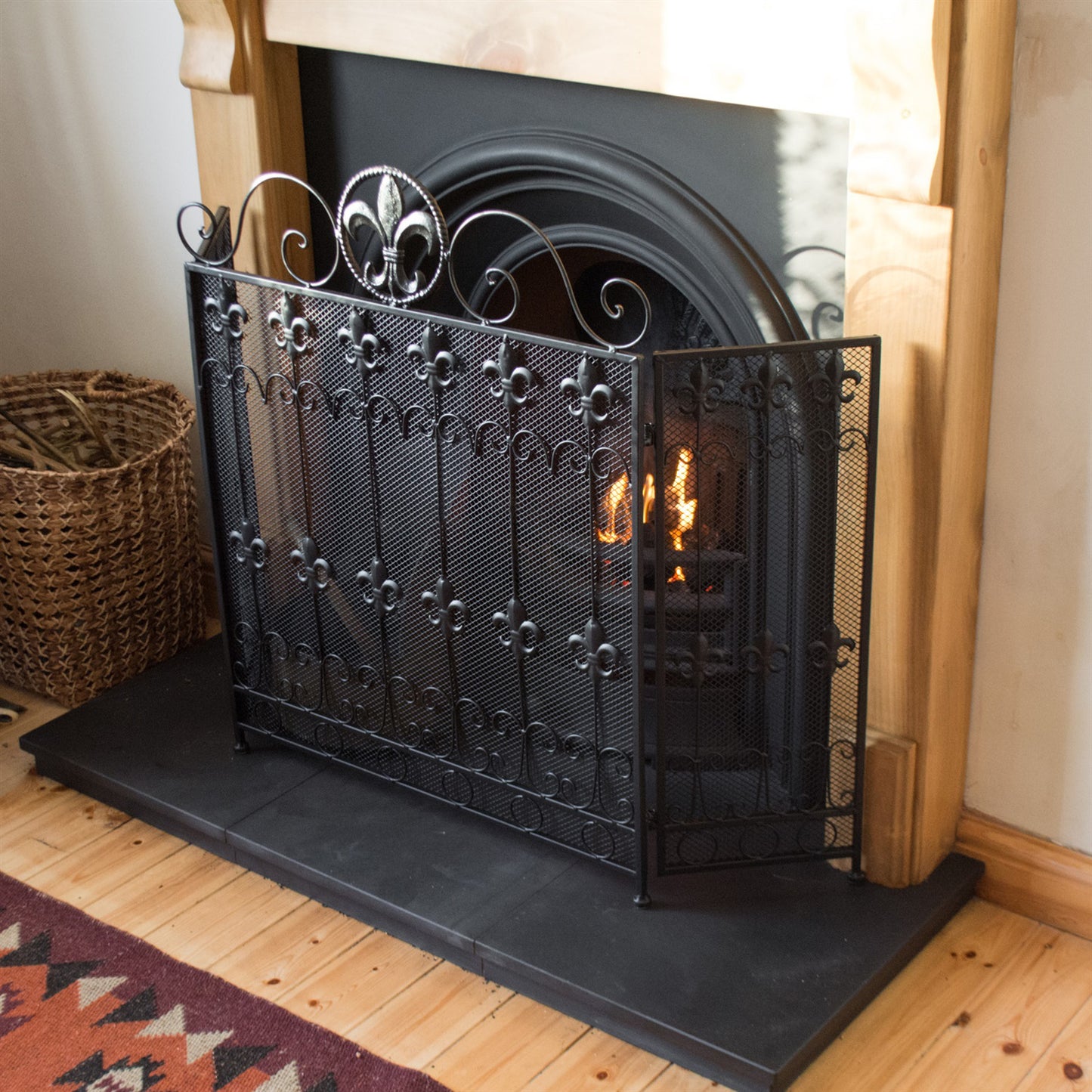 Black Cast Iron Fleur-De-Lis Fire Screen