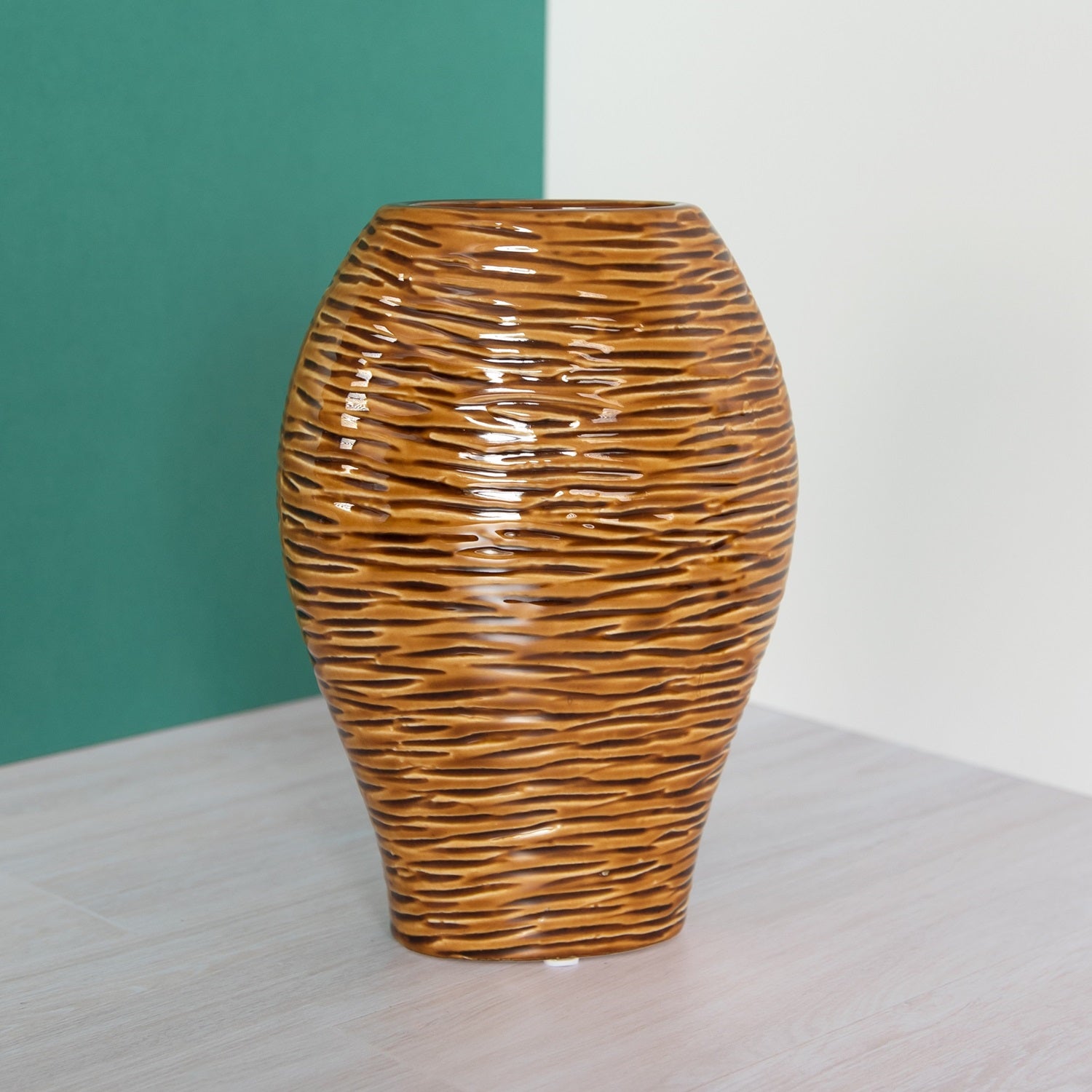 Goldene Bienenvase aus Keramik