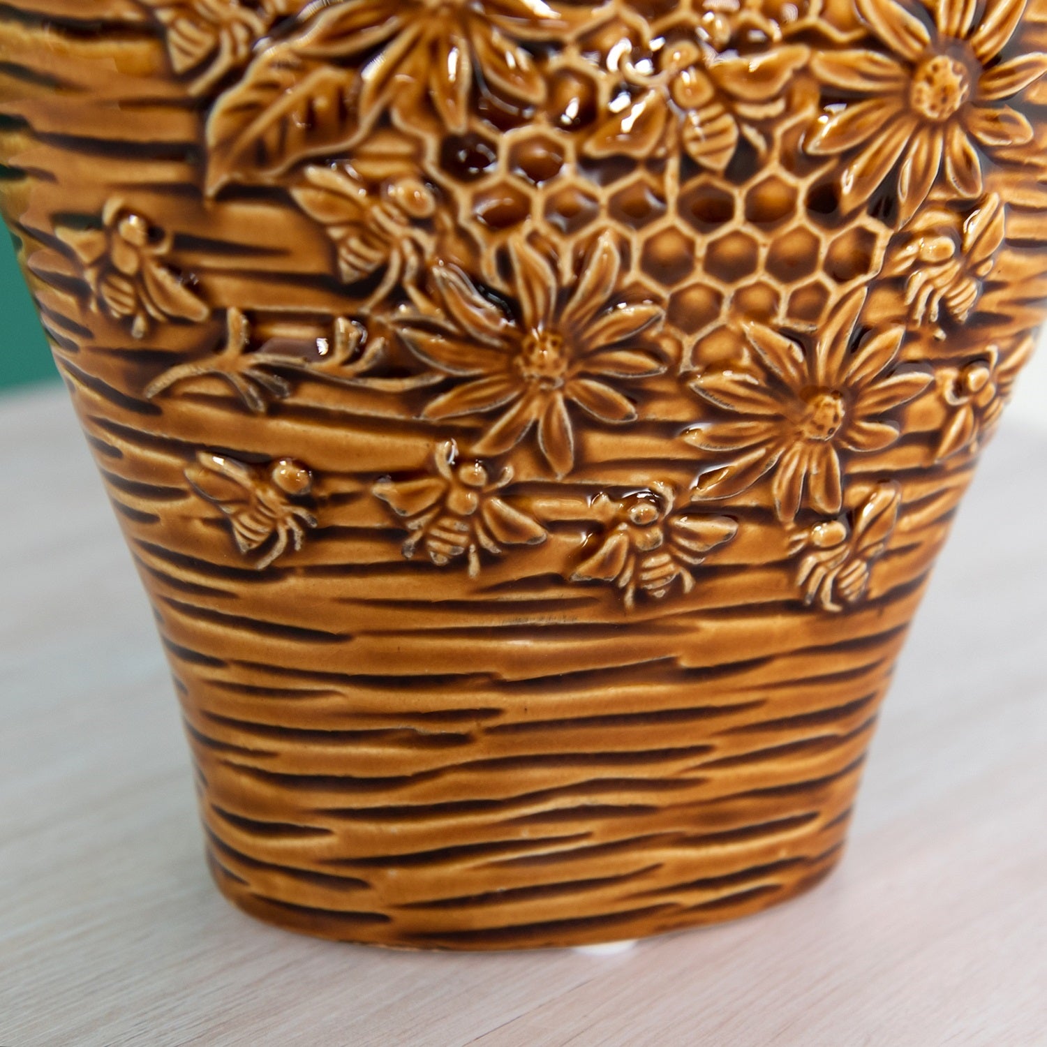 Goldene Bienenvase aus Keramik