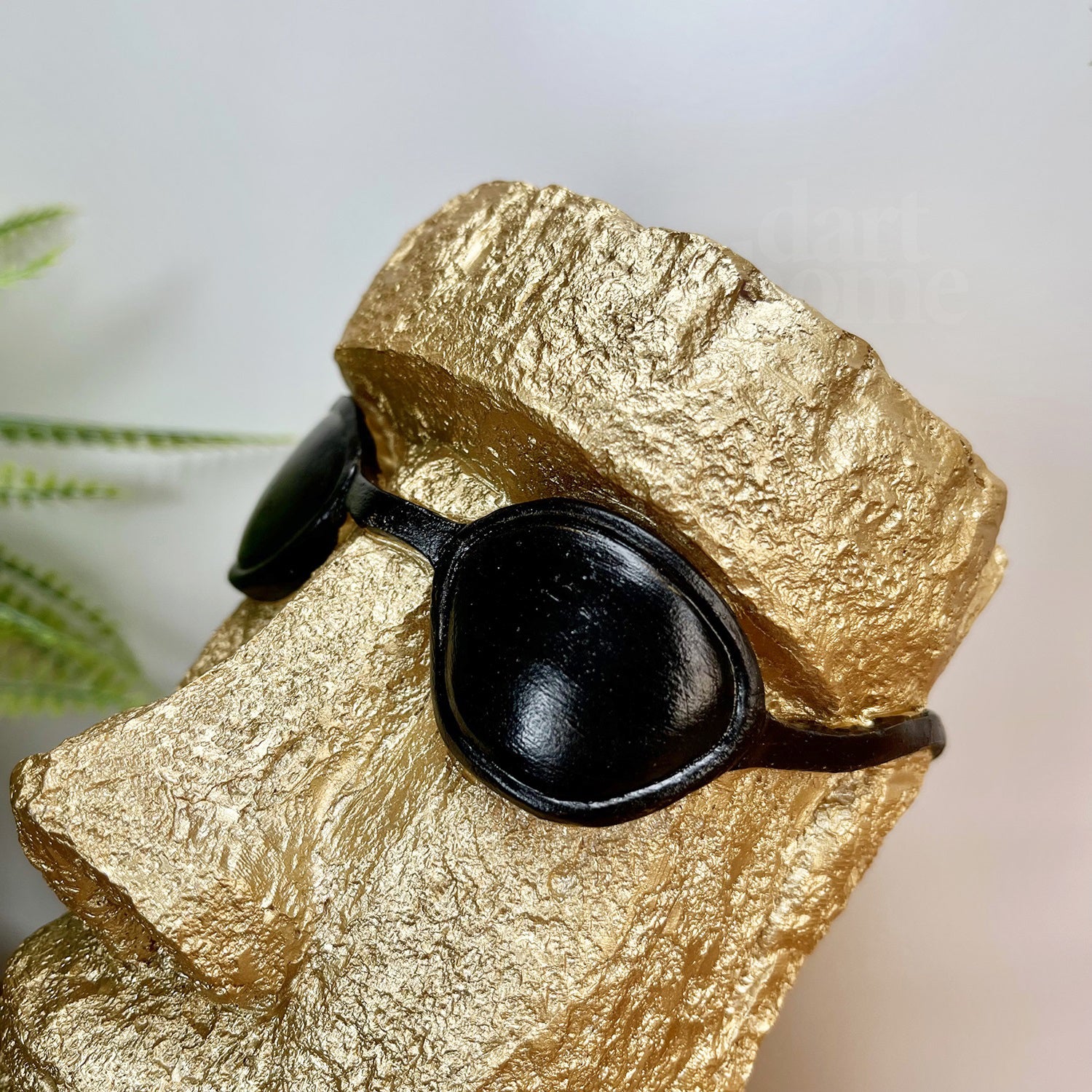 Goldene coole Osterinsel-Kopfverzierung
