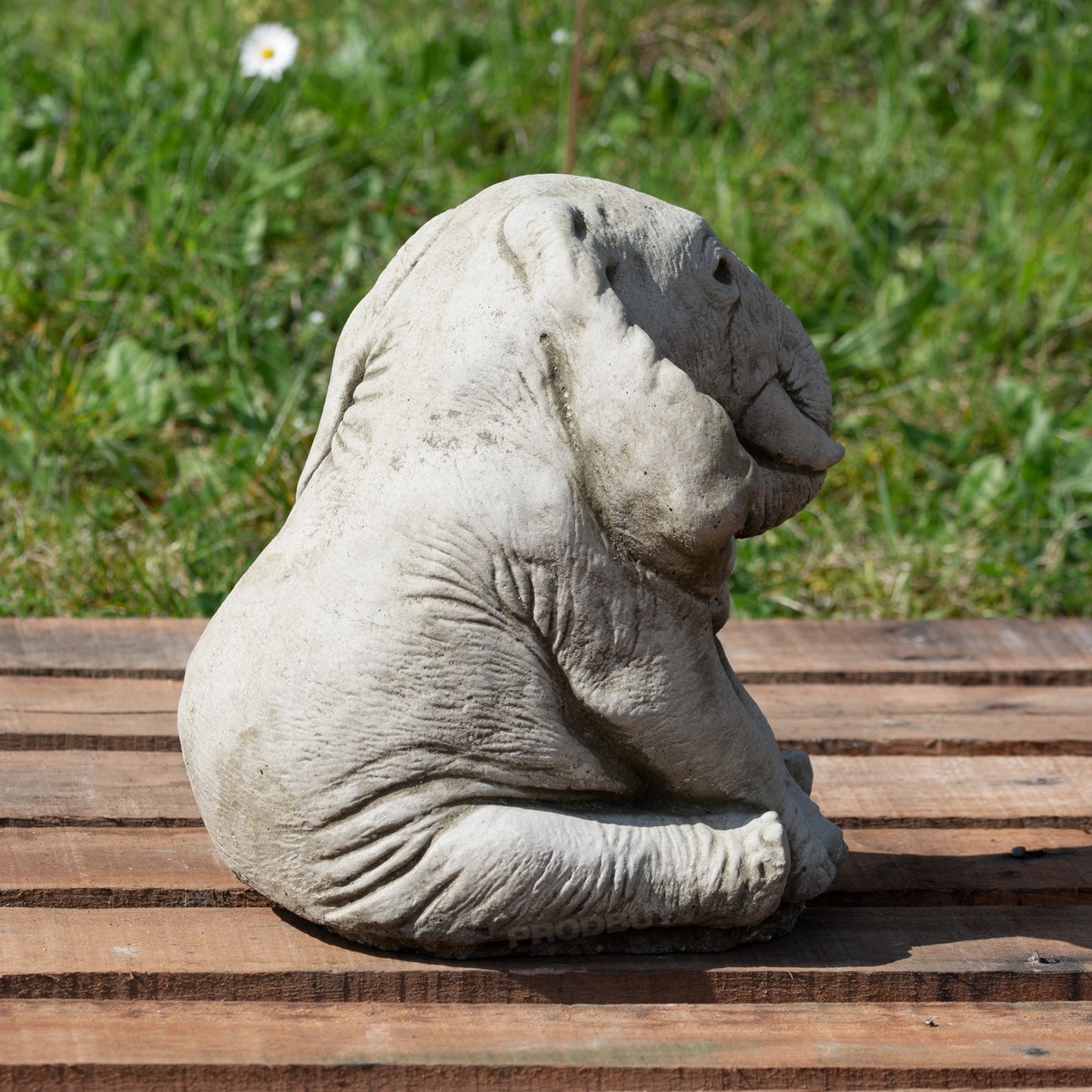 Sitzender afrikanischer Elefantenrüssel aus Stein, Gartenskulptur, 6 kg