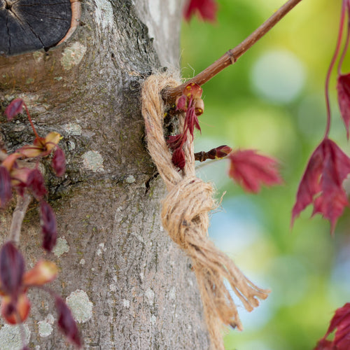 Hängendes Faultier-Gartenornament aus Kunstharz