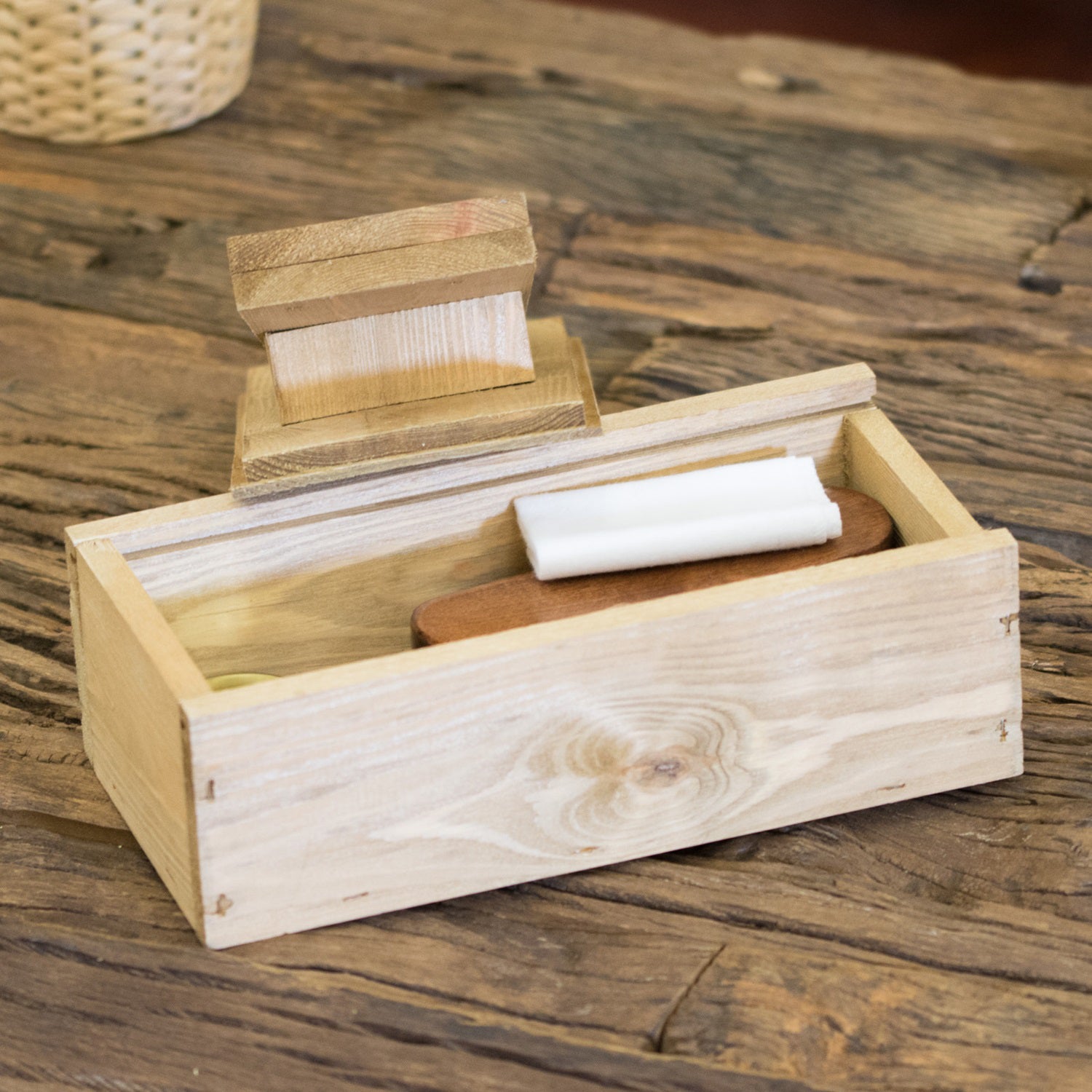 Wooden Boot Cleaning Kit