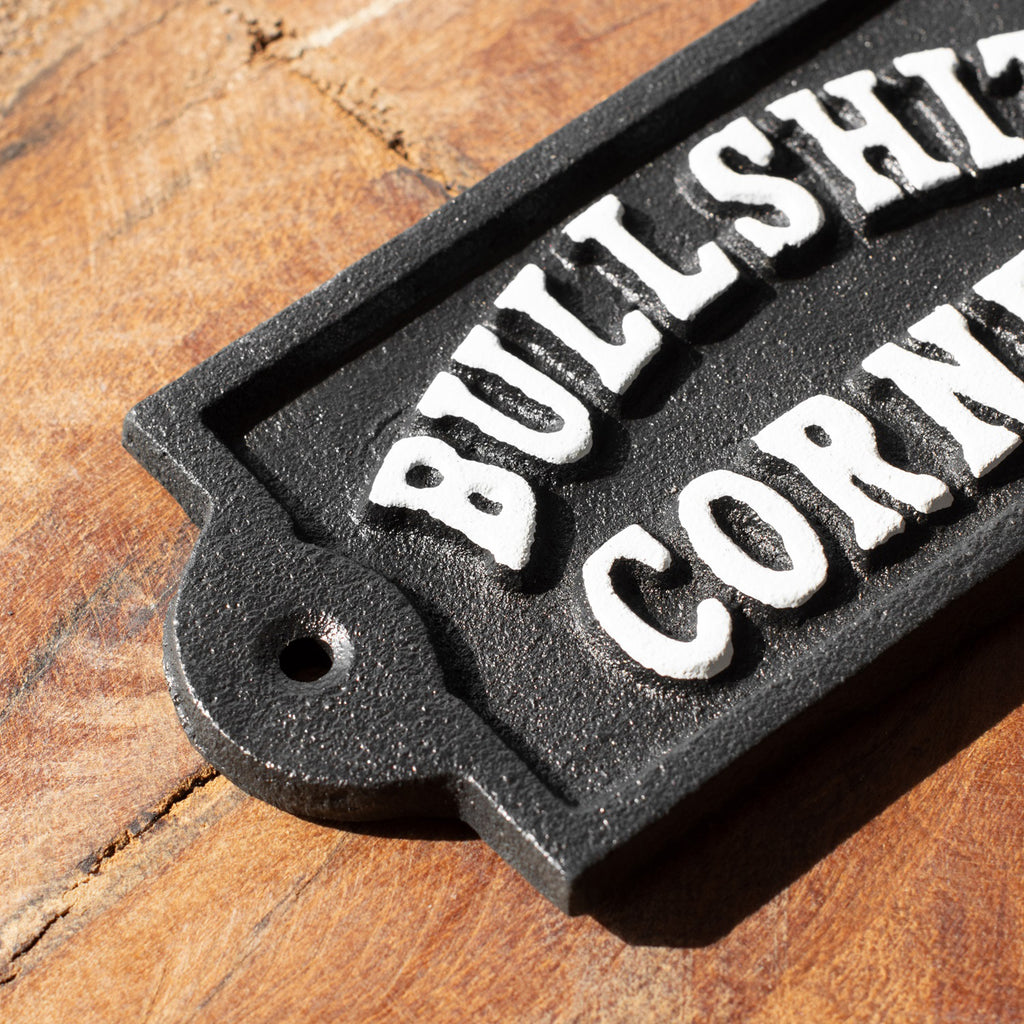 Bullsh*t-Eckschild aus Gusseisen